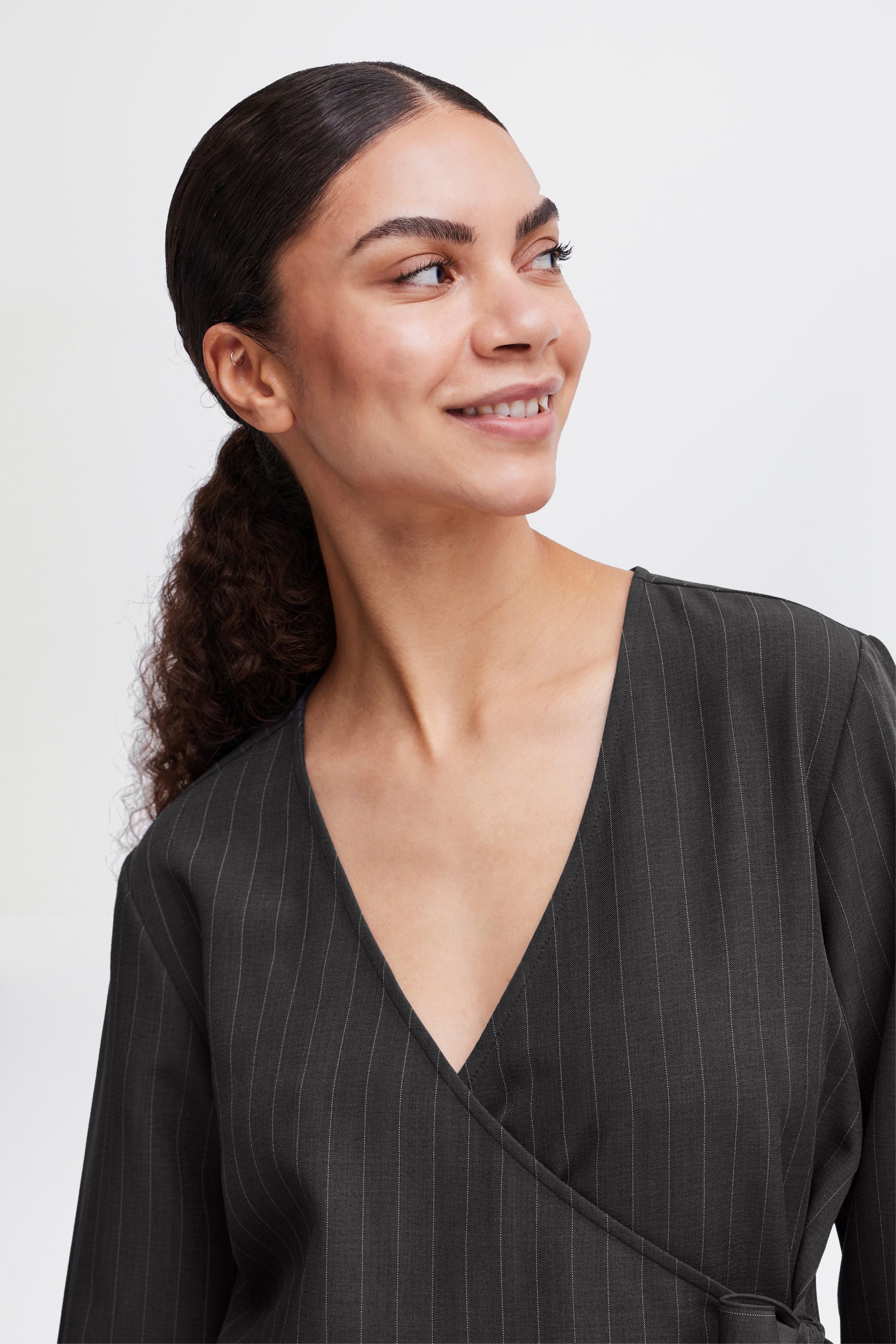 BYMMIDDE Kleid LOOKBOOK DETAIL 20815674-203922