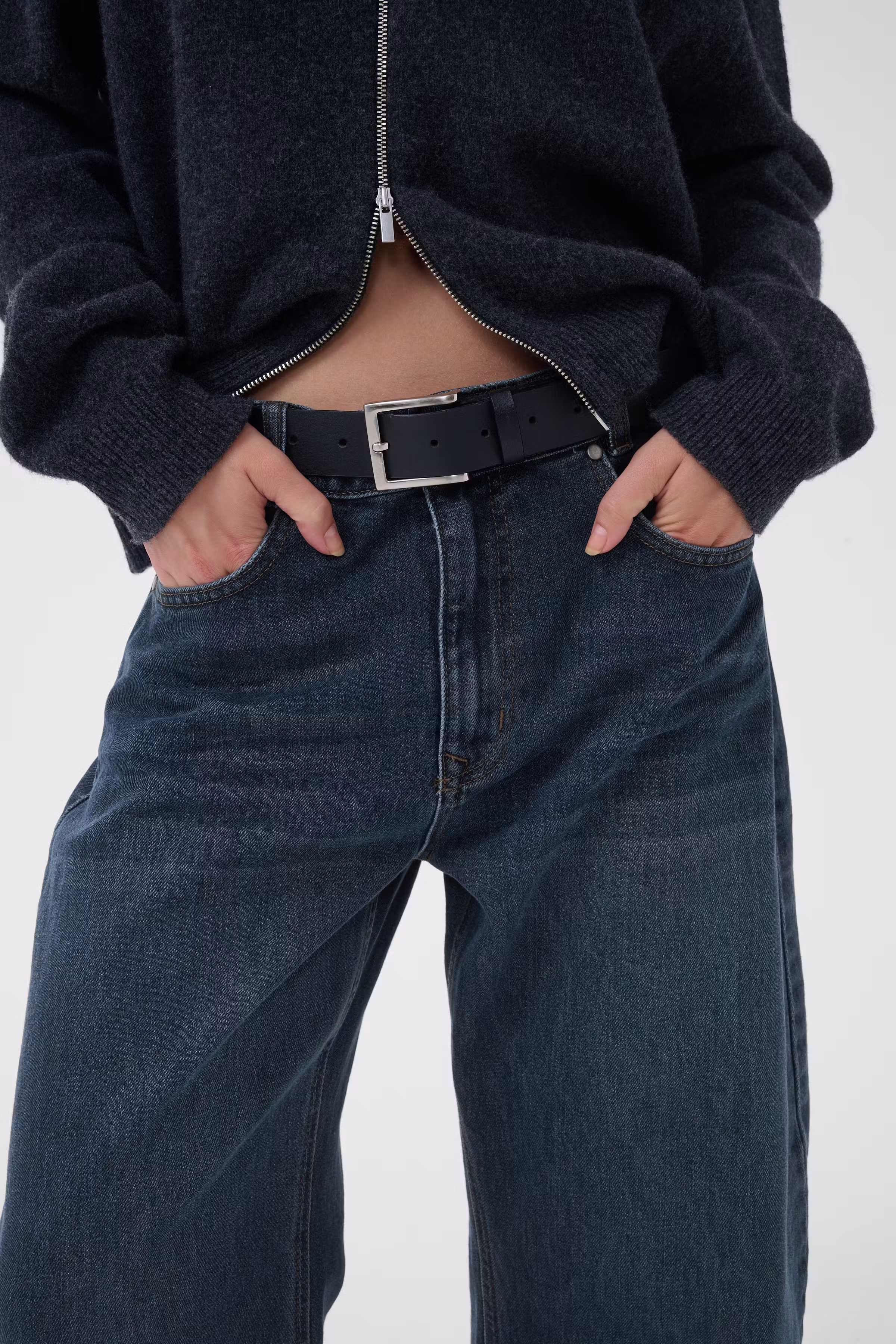 MWRemmie Barrel jeans LOOKBOOK DETAIL 10705635-100062