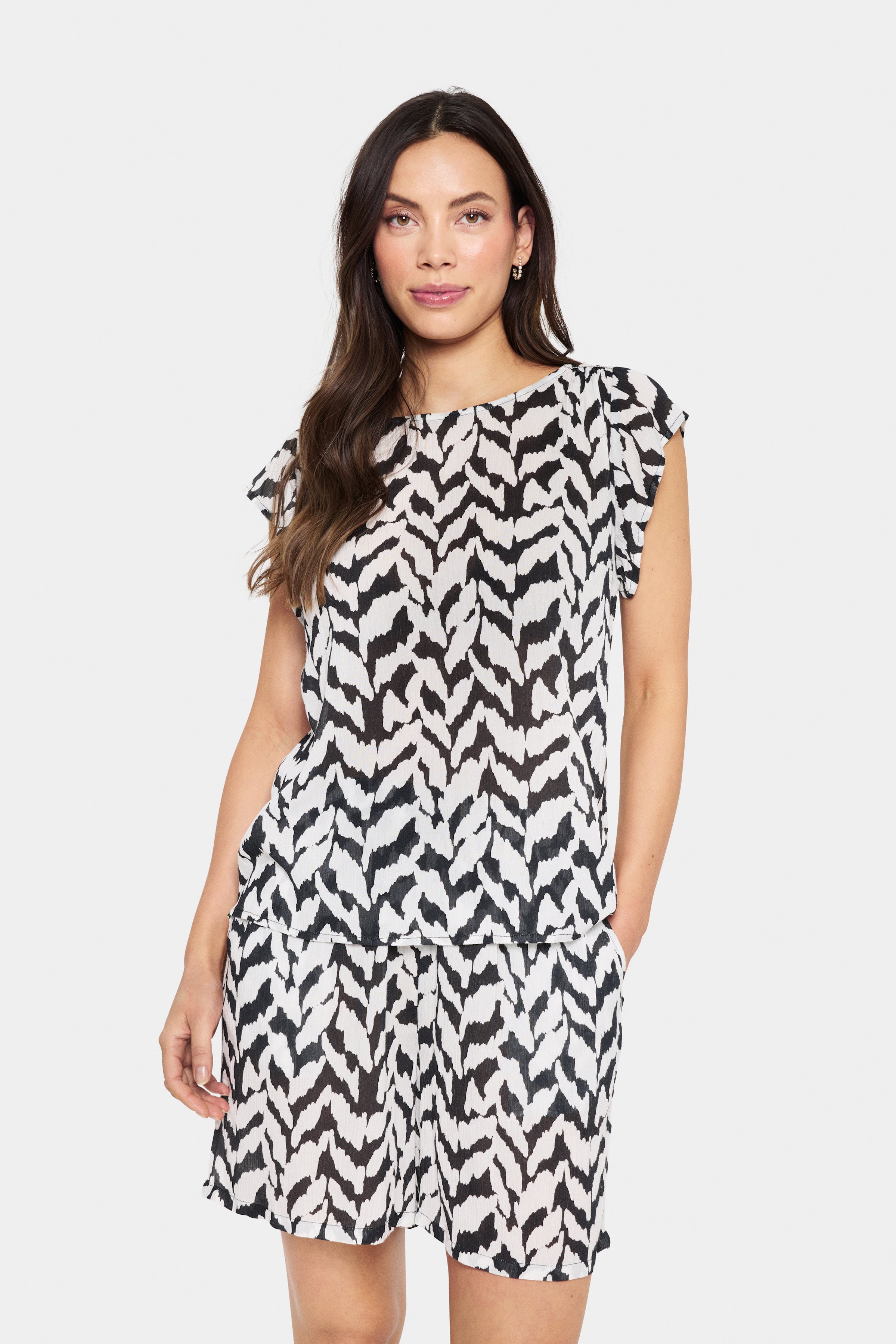 VegaSZ Top LOOKBOOK FRONT 30514167-303747