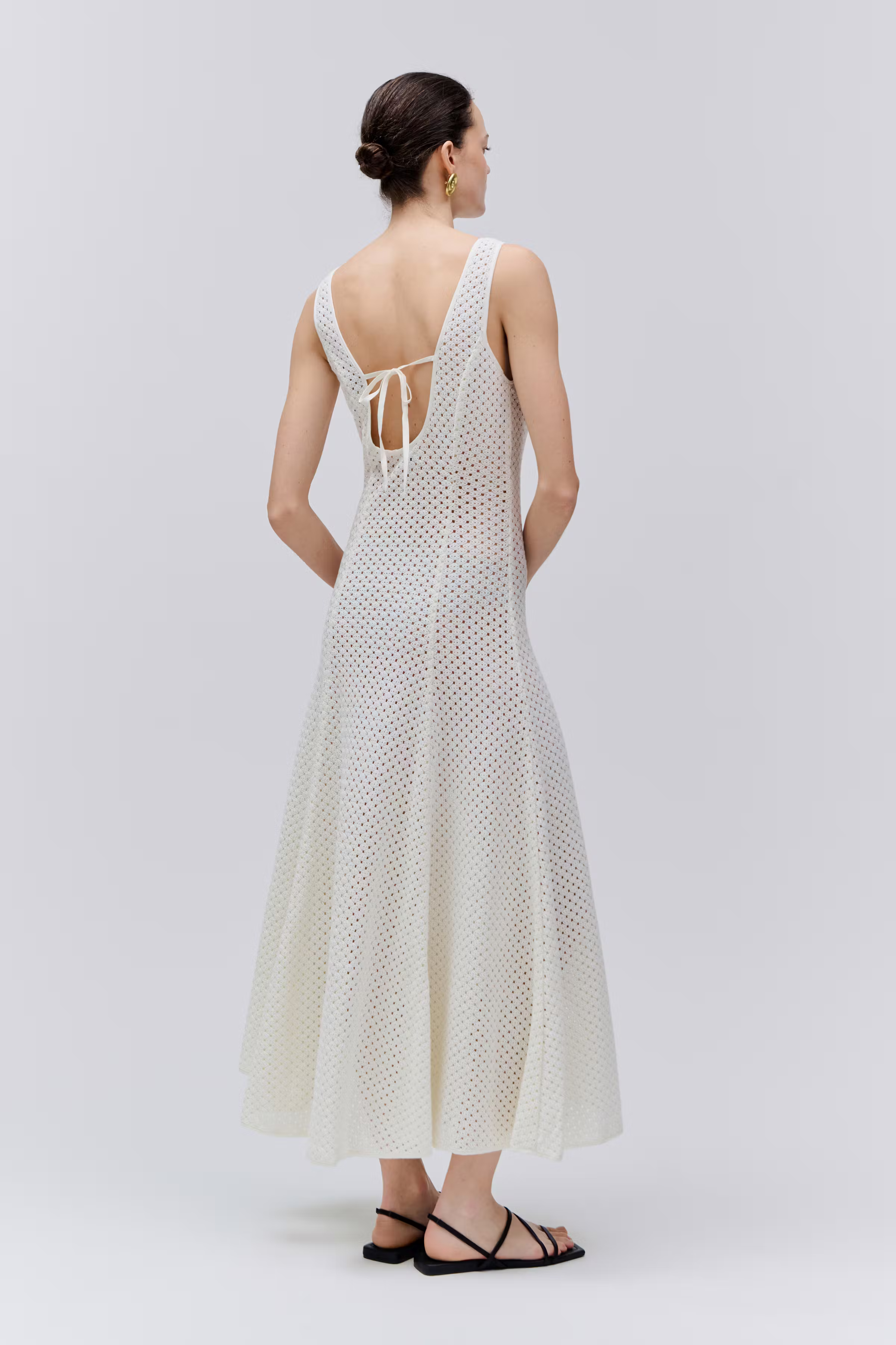 DASHA Dress LOOKBOOK FRONT 30600678-WH010