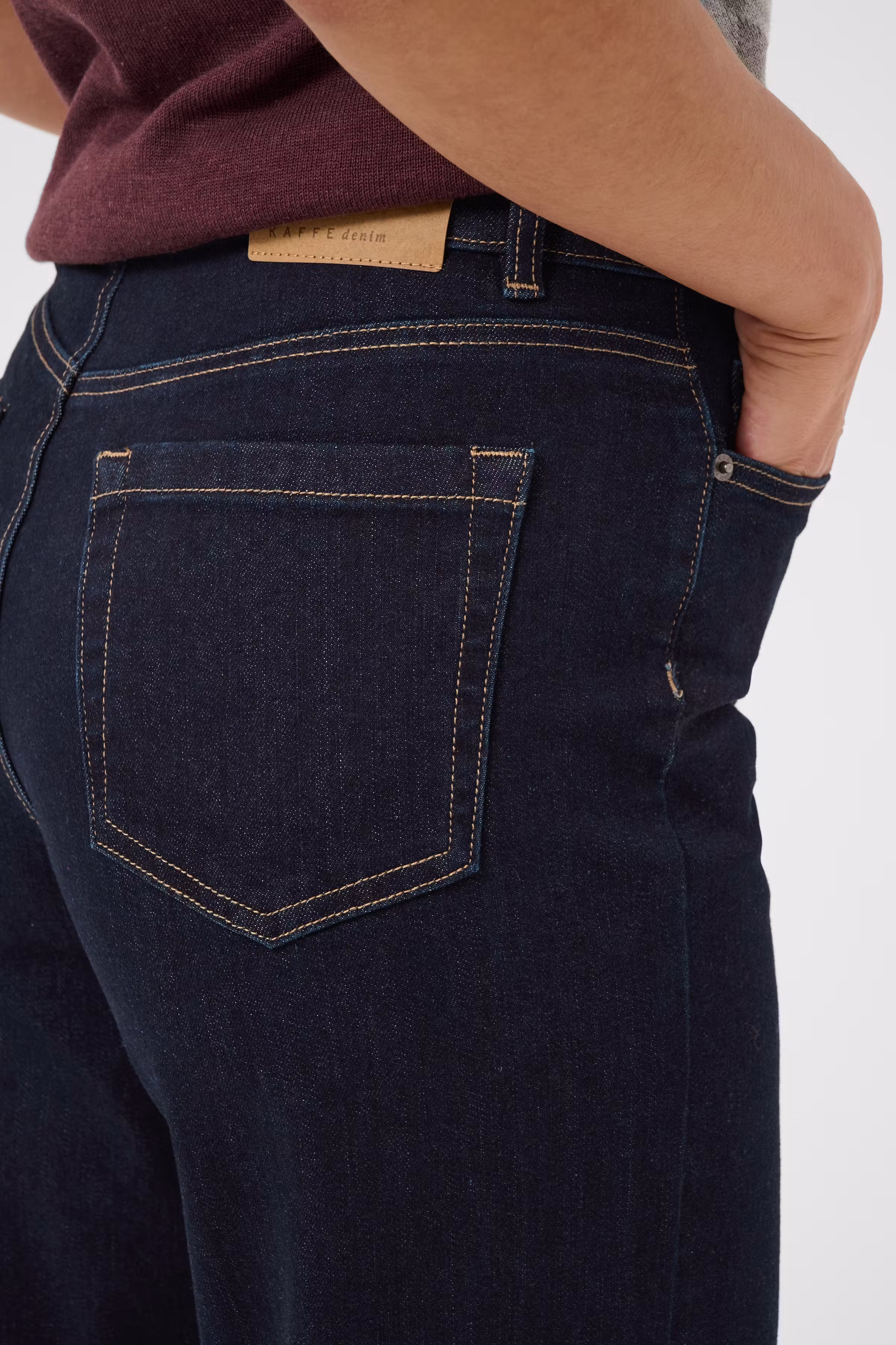 KAmeadow Jeans LOOKBOOK DETAIL 10510711-109824