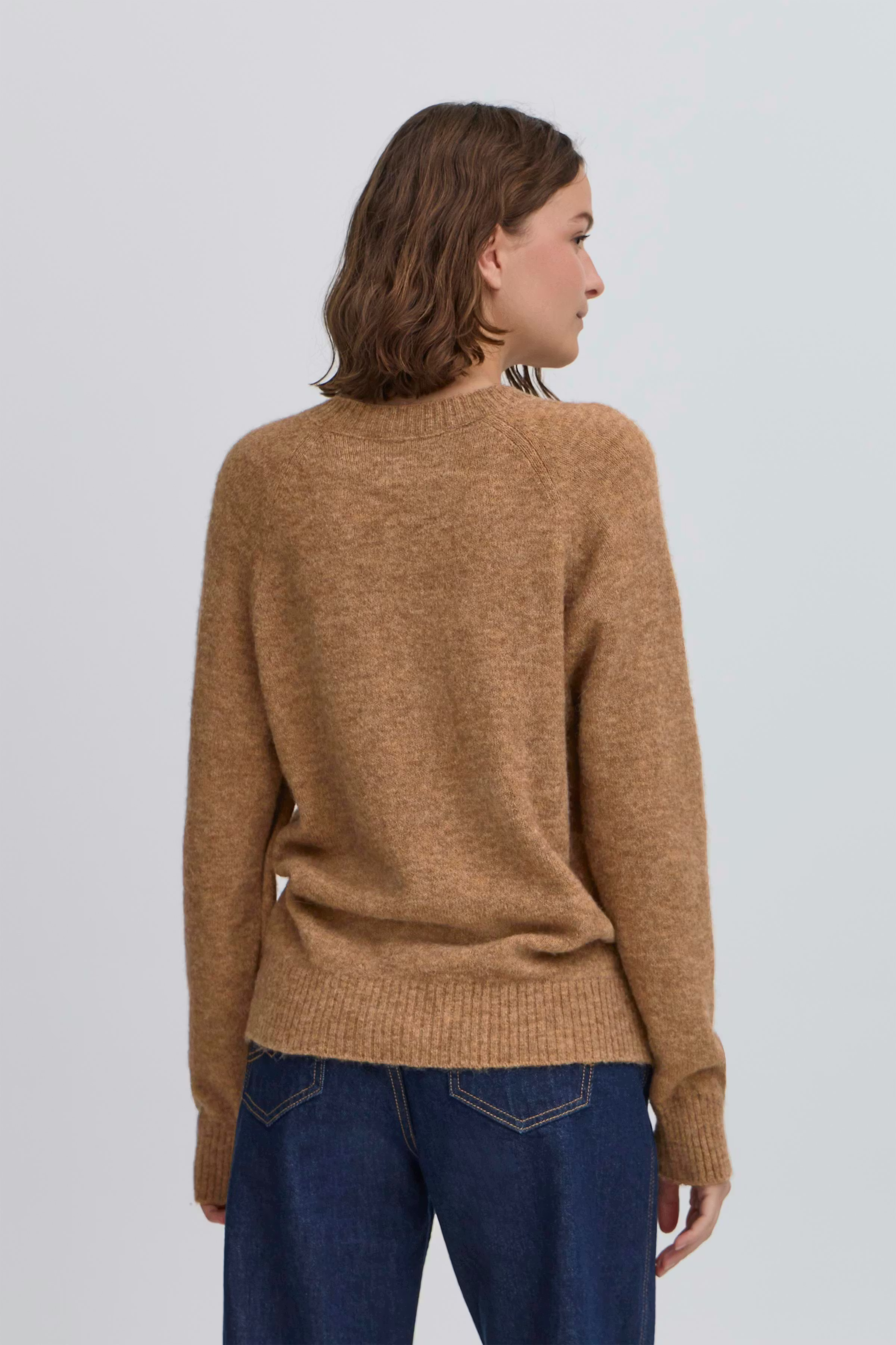 BAABIGAIL Pullover LOOKBOOK BACK 50405020-180939