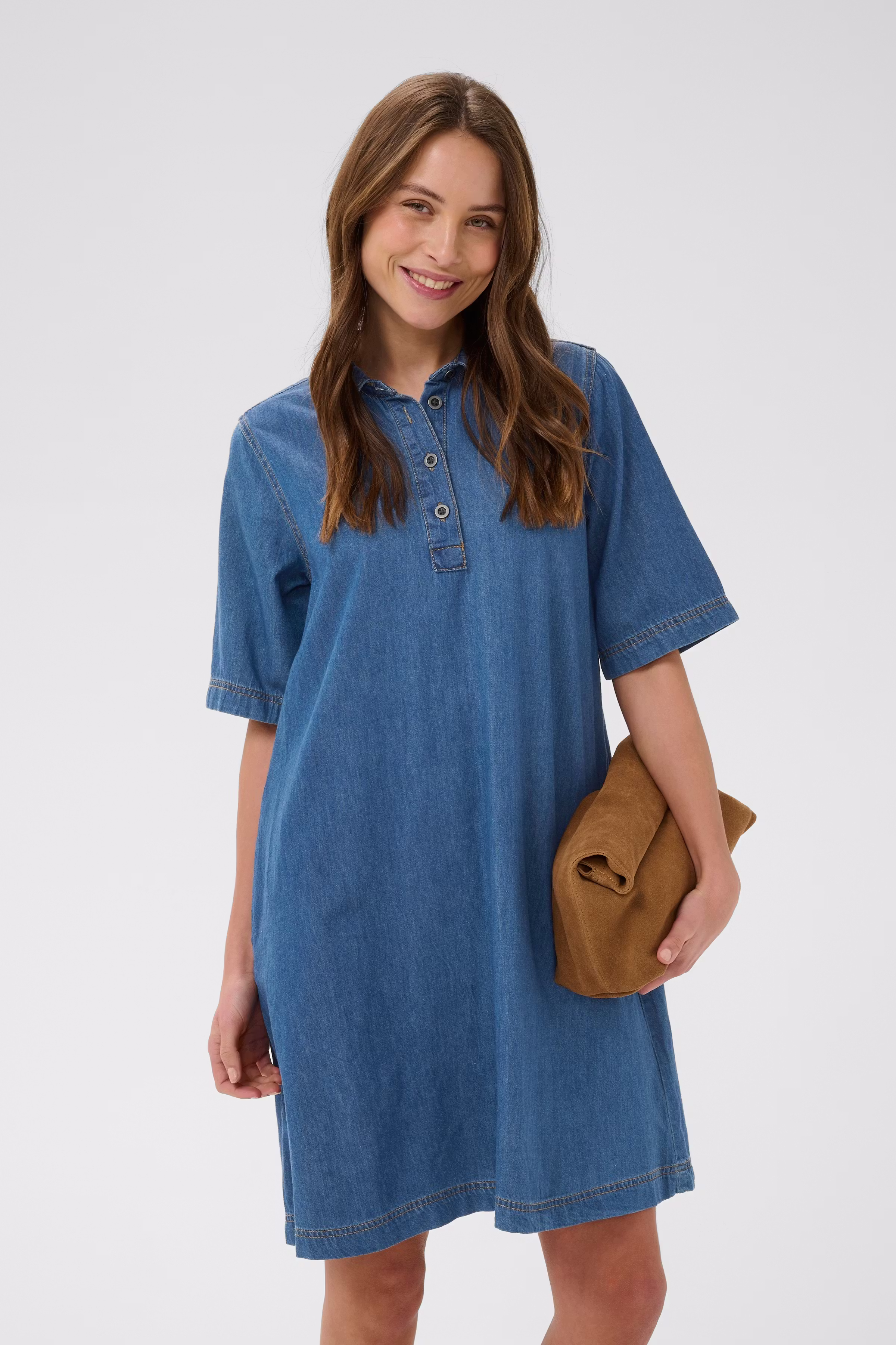 CUwinnie Denimkjole LOOKBOOK FRONT 50111467-500029