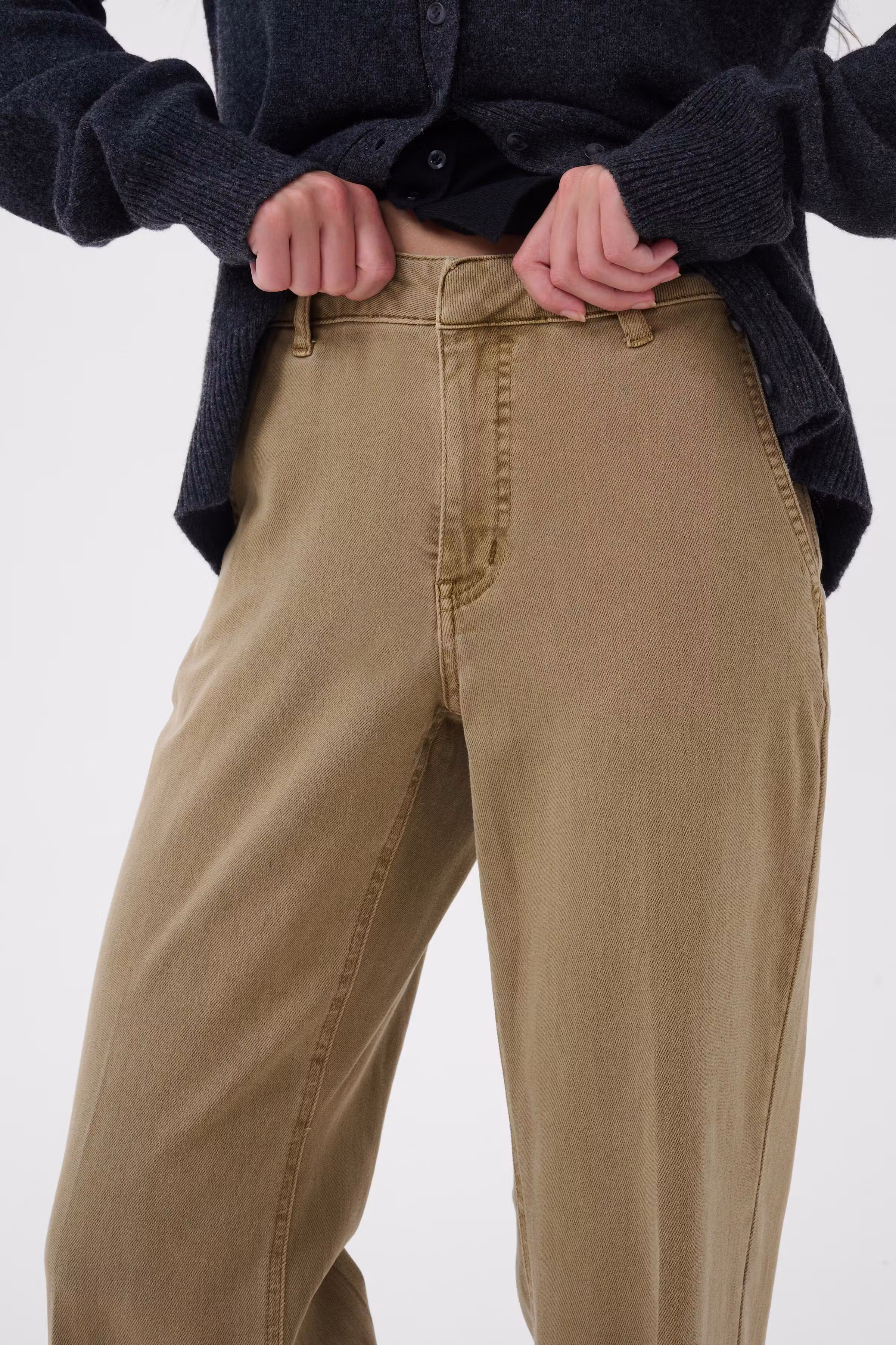 LaraMW Hose LOOKBOOK DETAIL 10705225-150309