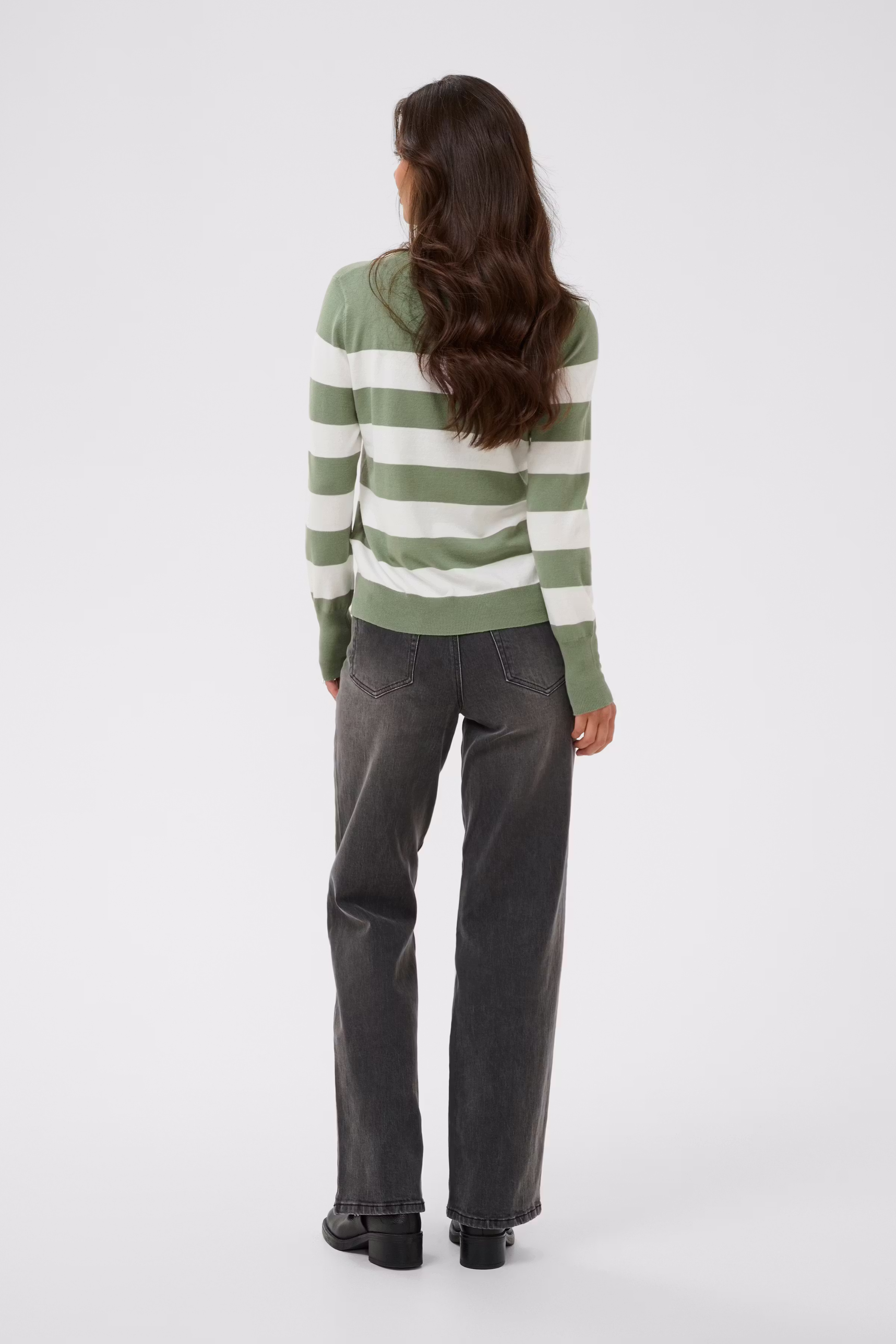 KAlizza Pullover LOOKBOOK BACK 10509065-109572