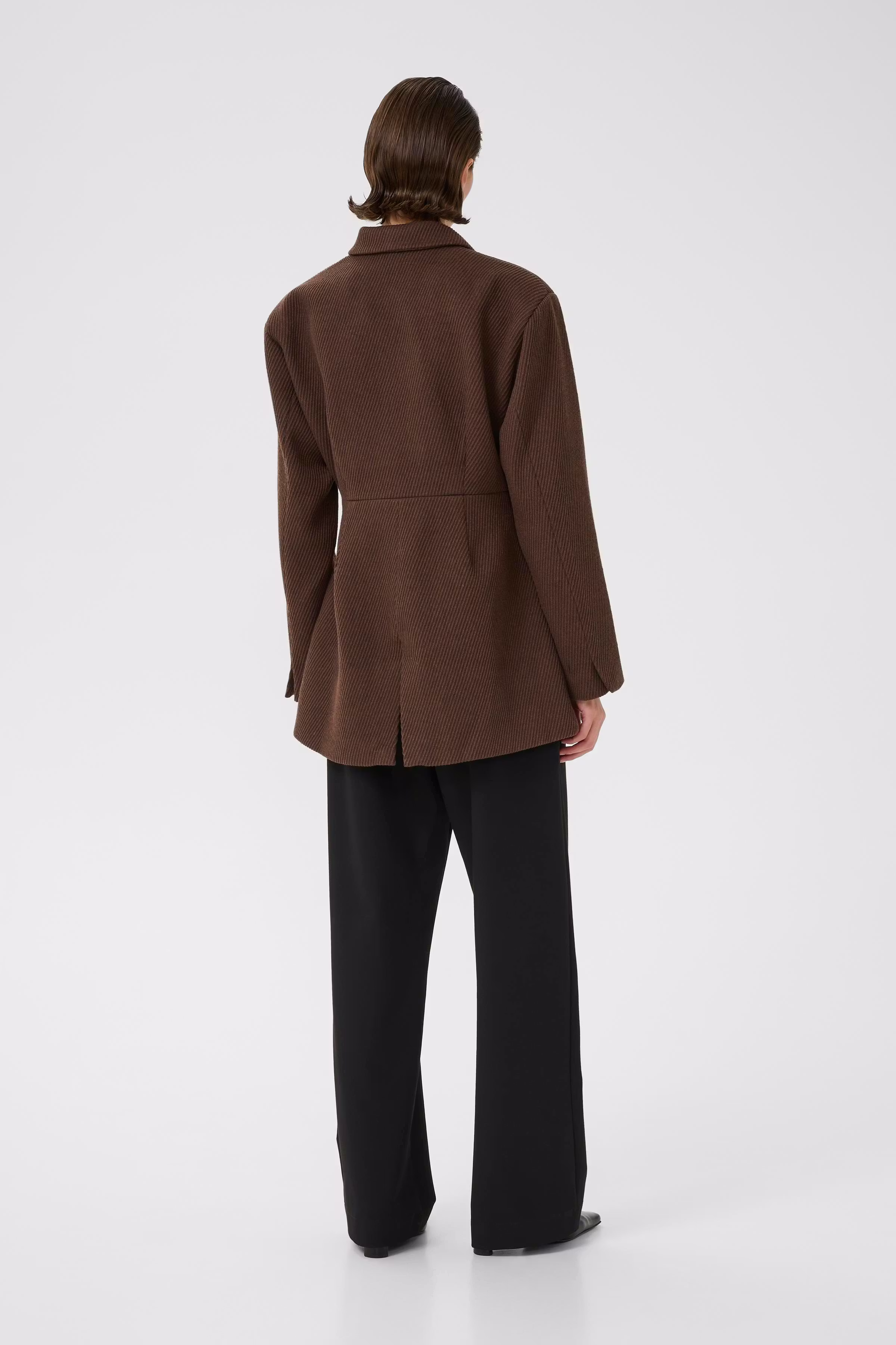 KBTara Blazer LOOKBOOK BACK 10105271-191216