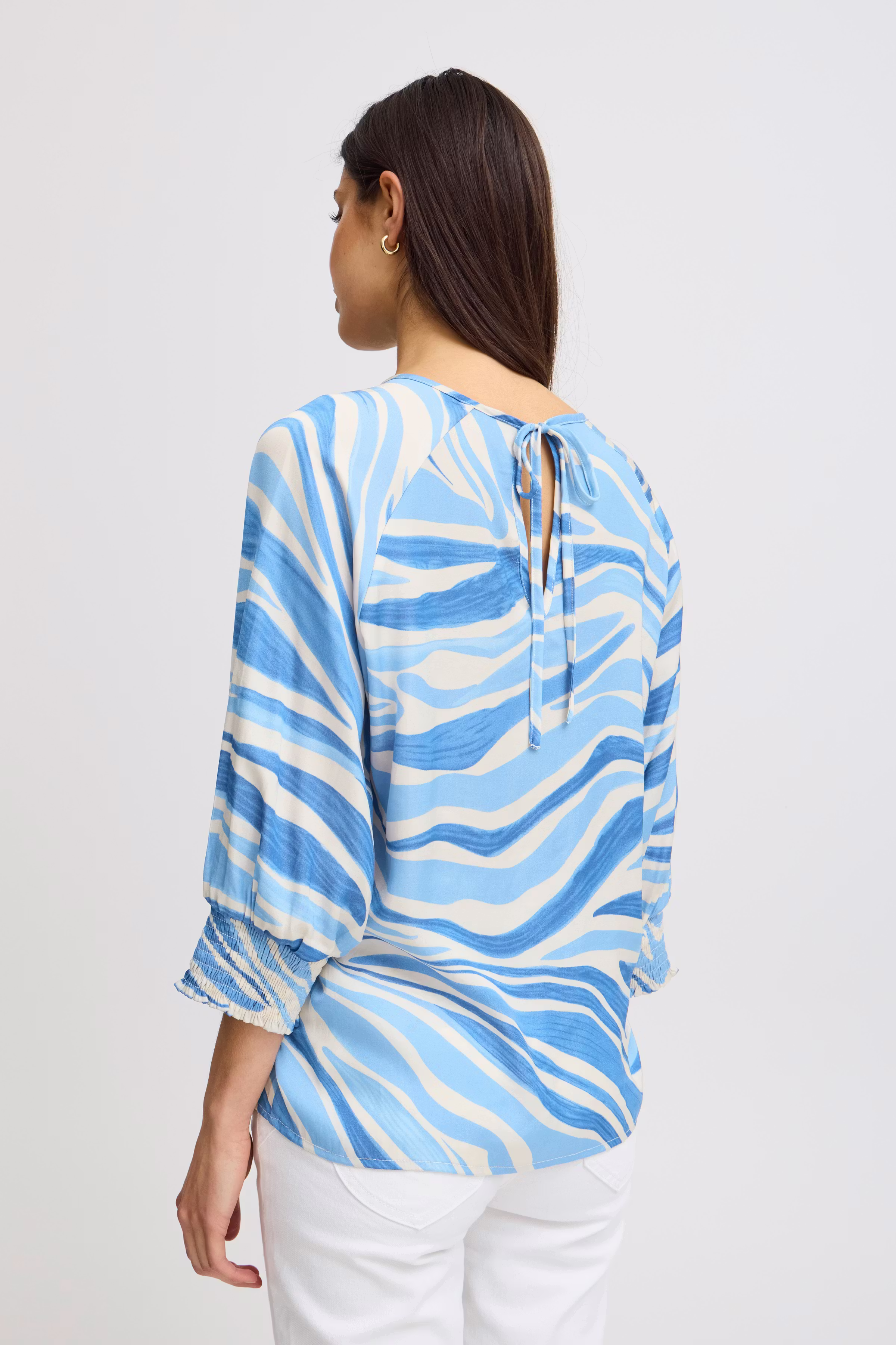 FRZENA Blouse LOOKBOOK BACK 20613638-203536