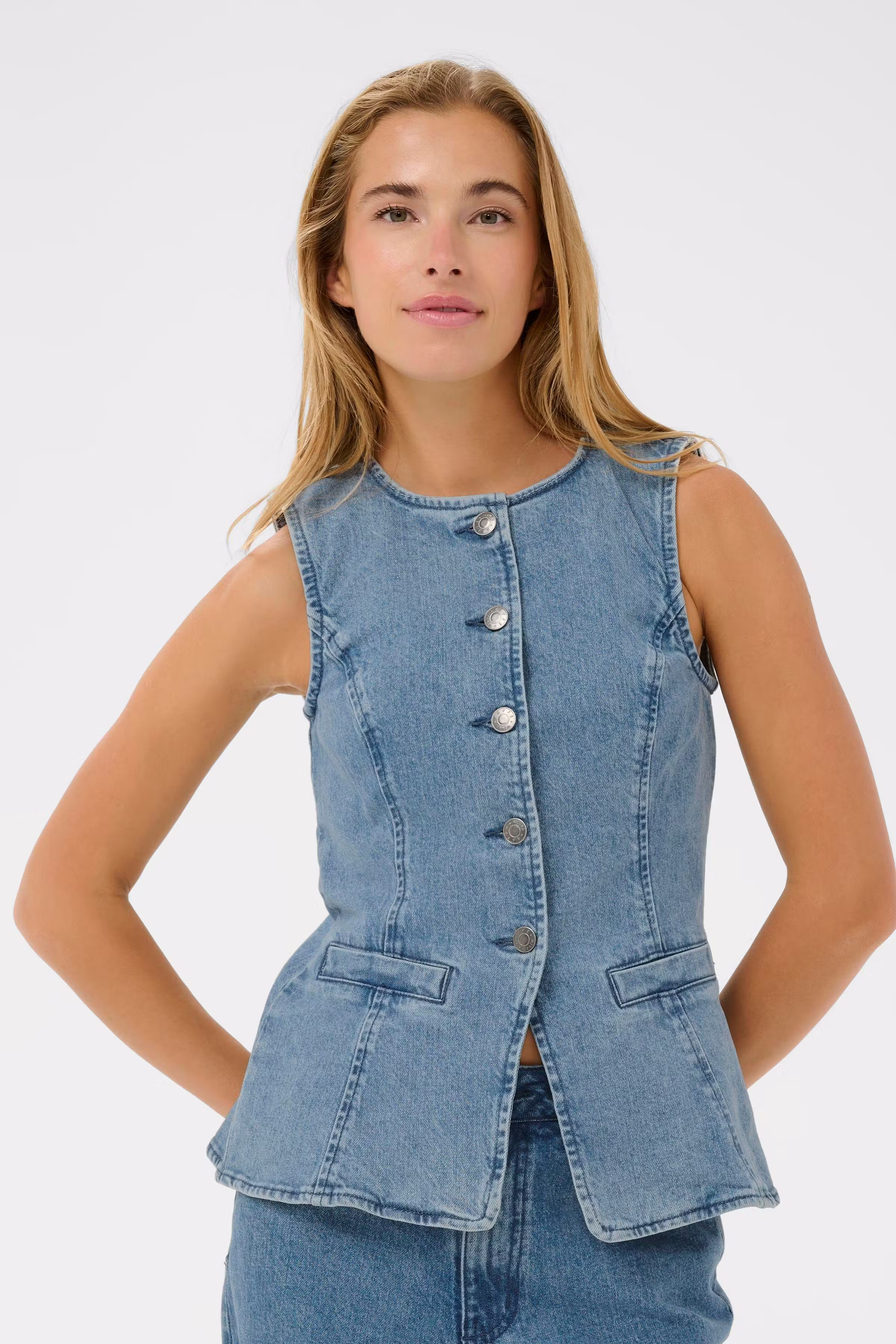 KAvallis Vest LOOKBOOK FRONT 10511422-100166