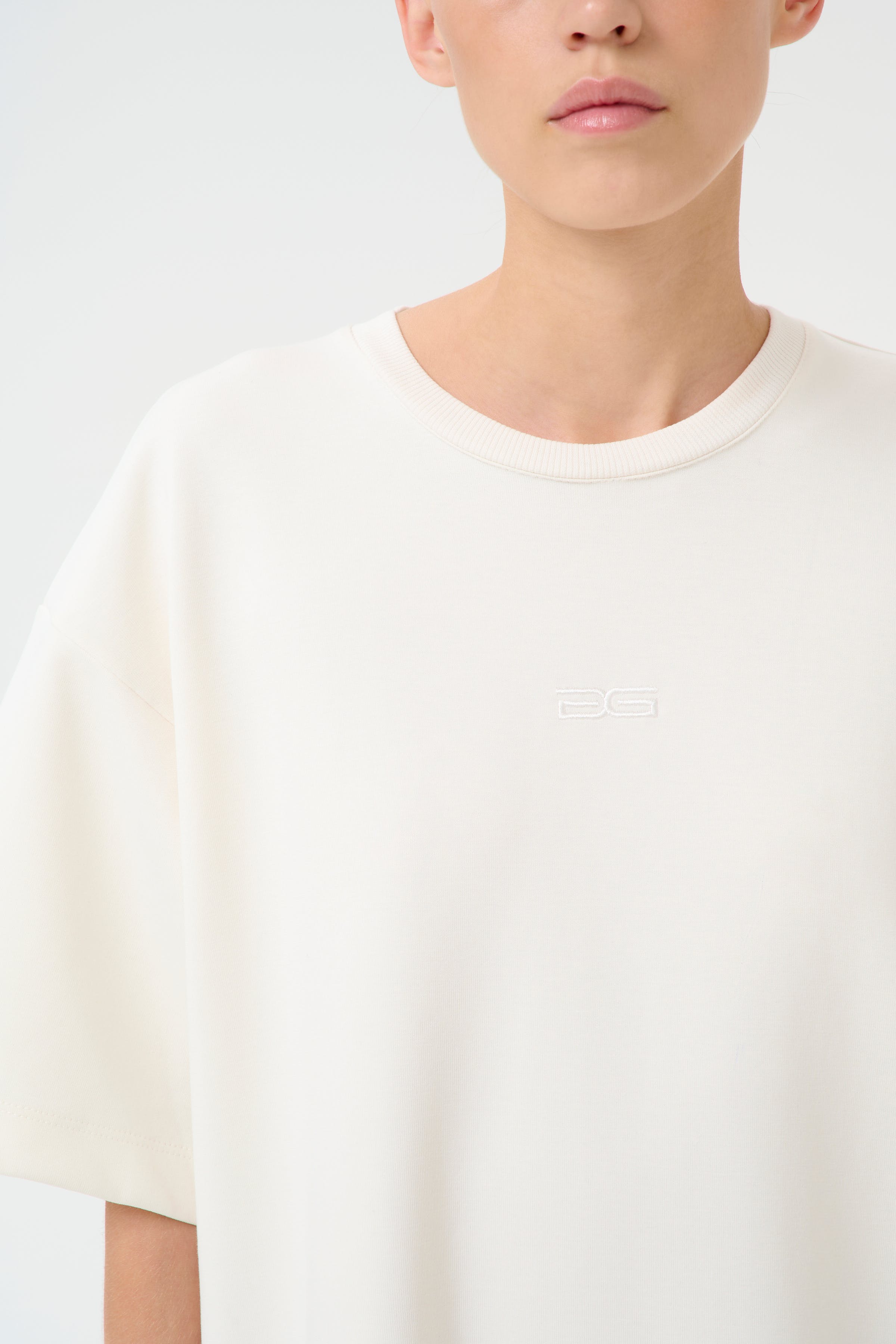 GZimina T-shirt LOOKBOOK DETAIL 10910335-130905