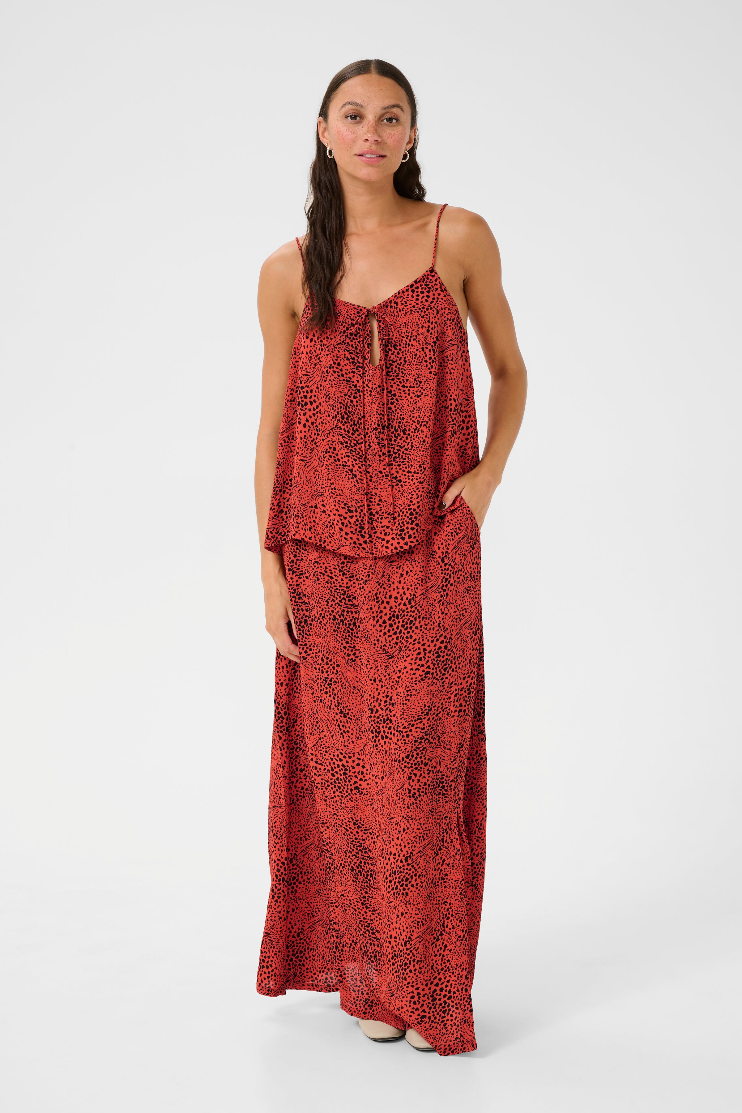 KAliana Top LOOKBOOK FRONT 10509930-107428