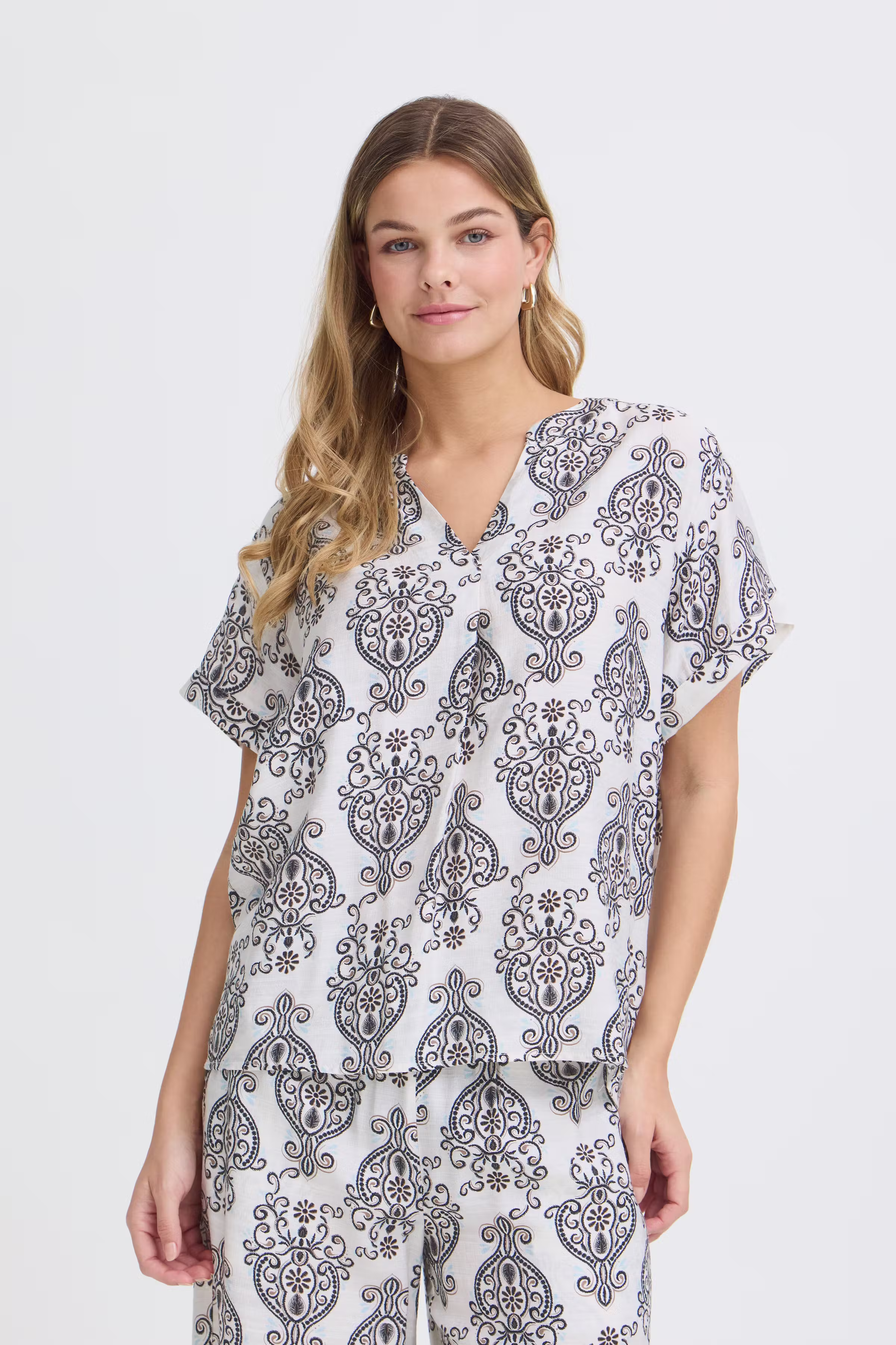 FRARIANA Blus LOOKBOOK FRONT 20617789-900008630