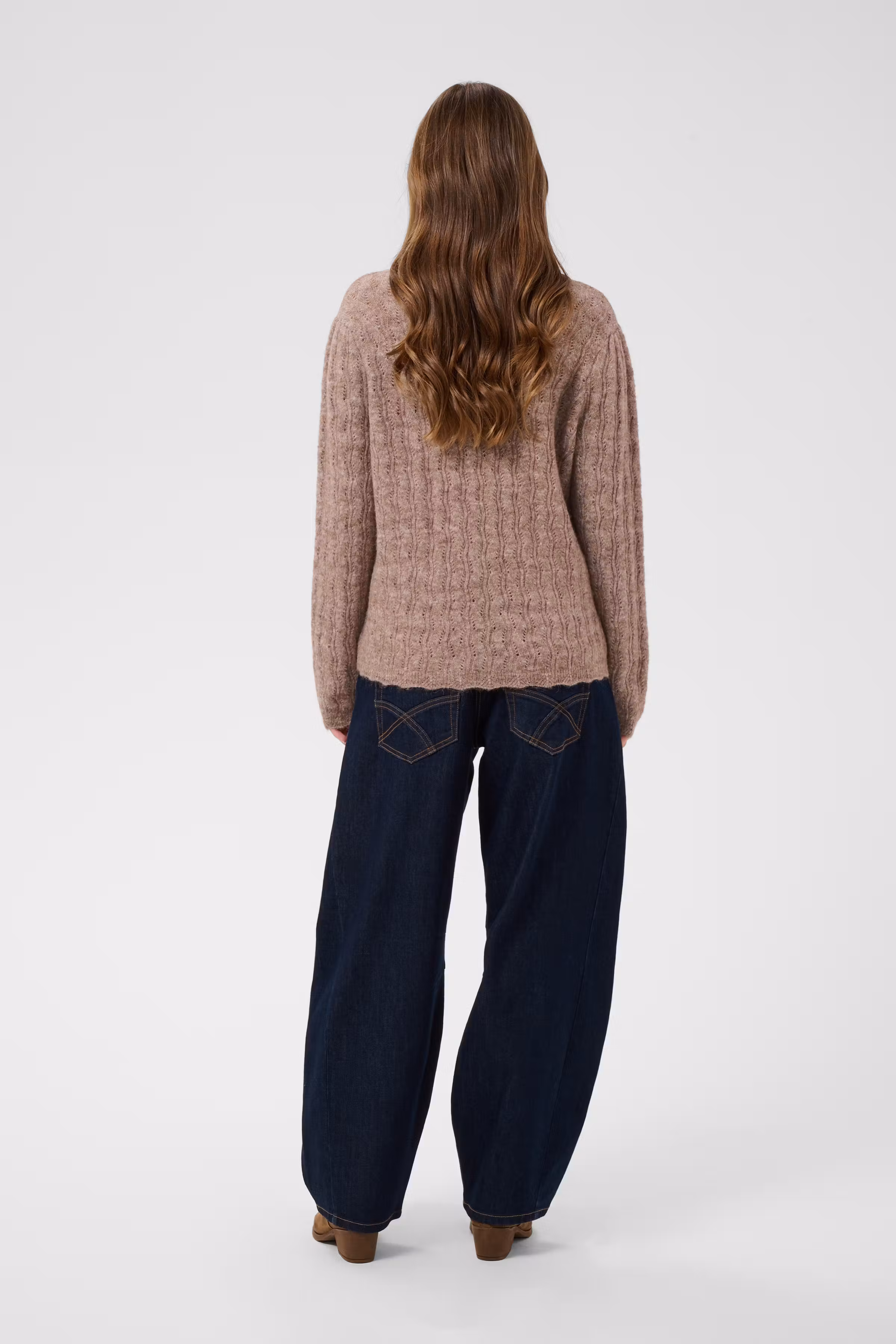 CRJunah Pullover LOOKBOOK BACK 10614229-109936