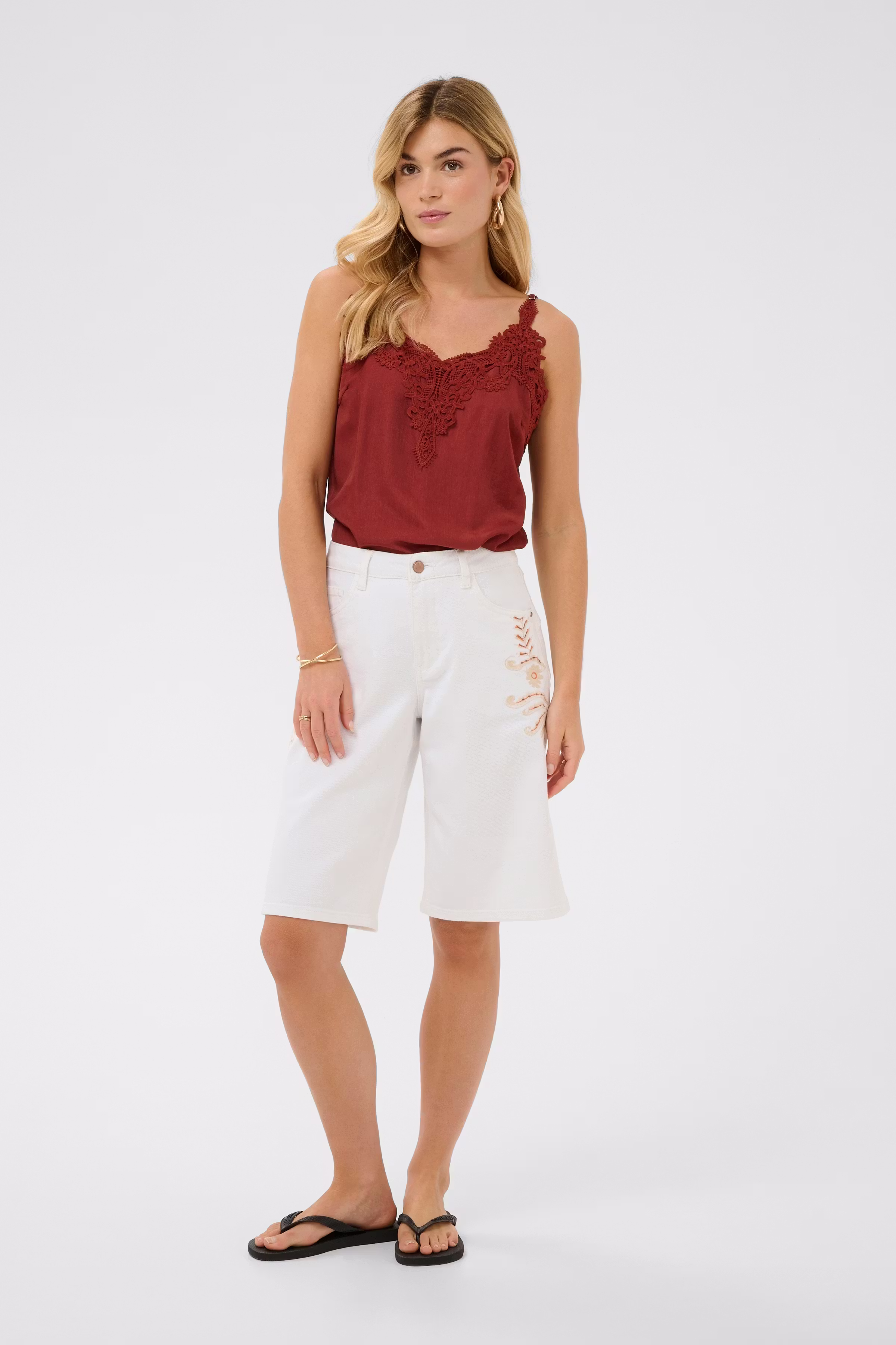 CRBotilde Shorts LOOKBOOK FRONT 10615047-110602