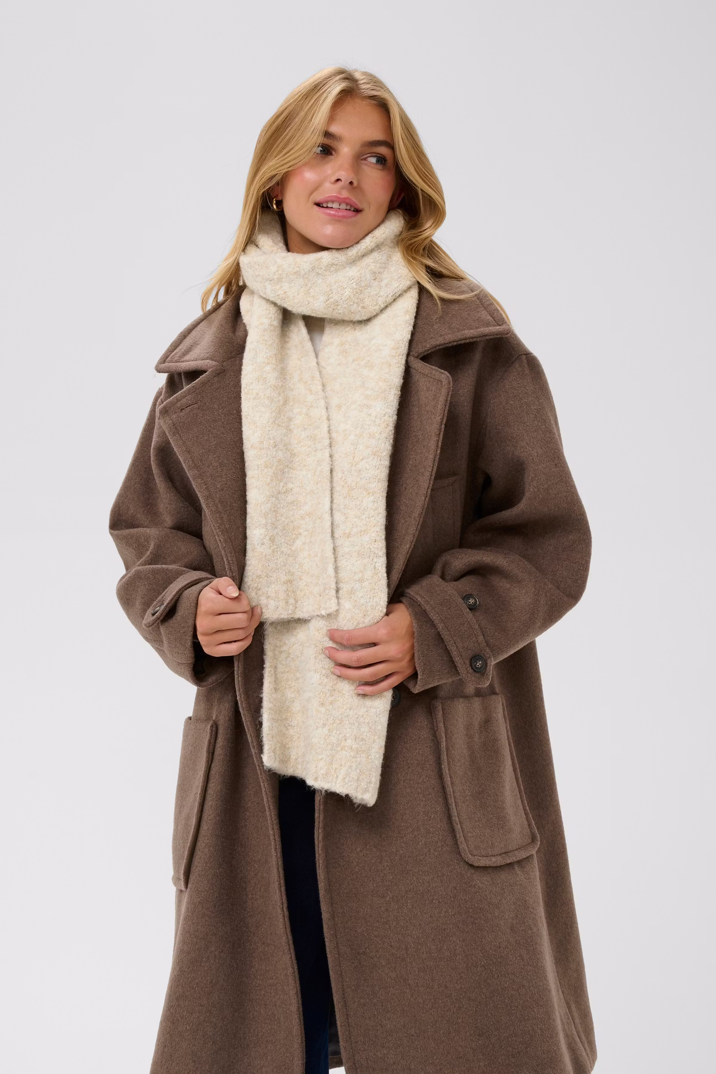 AgitaSZ Skjerf LOOKBOOK FRONT 30514175-130403