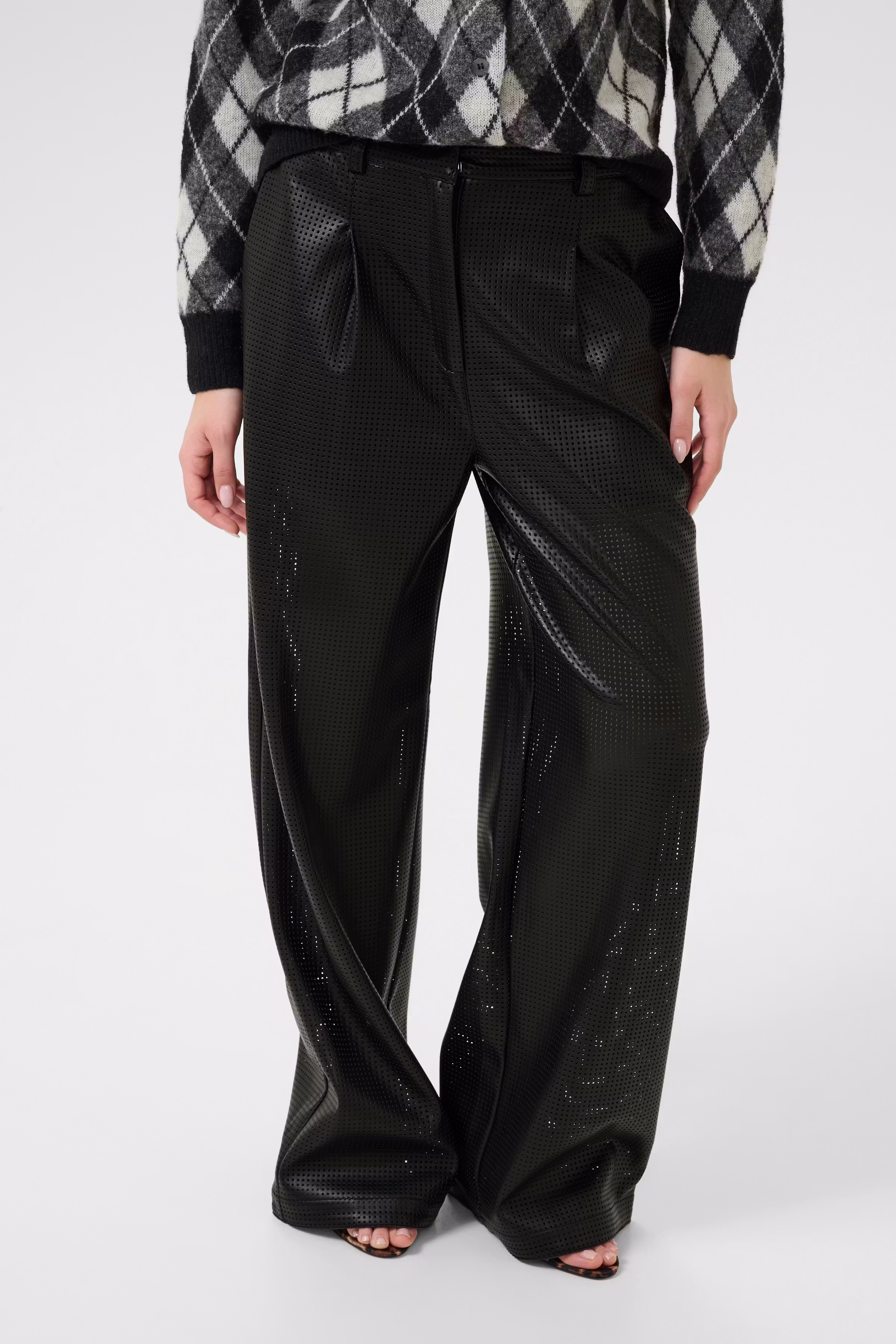 KBCeleste Byxor LOOKBOOK FRONT 10105724-194008