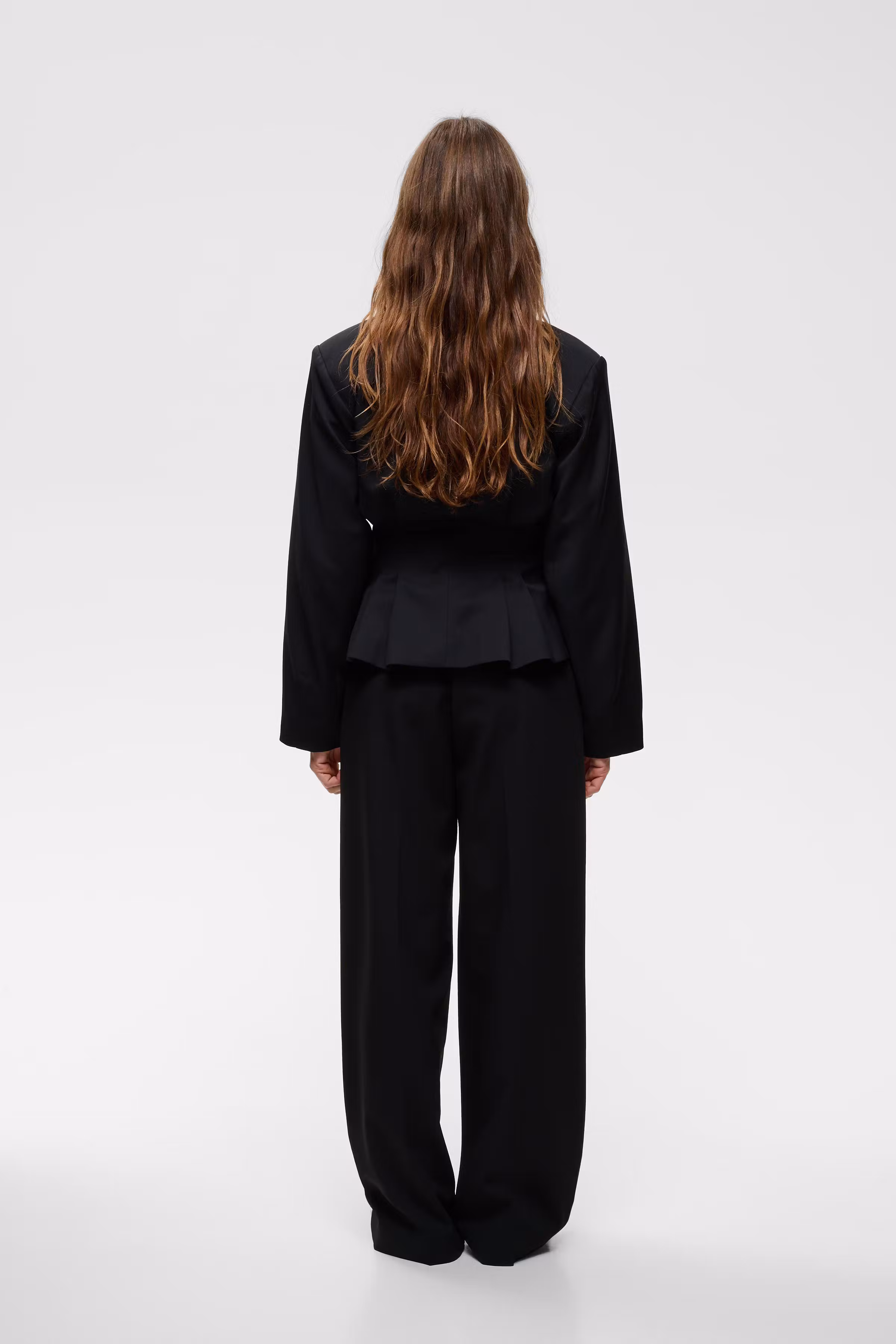 LOSANIW Trousers LOOKBOOK BACK 30113708-194008