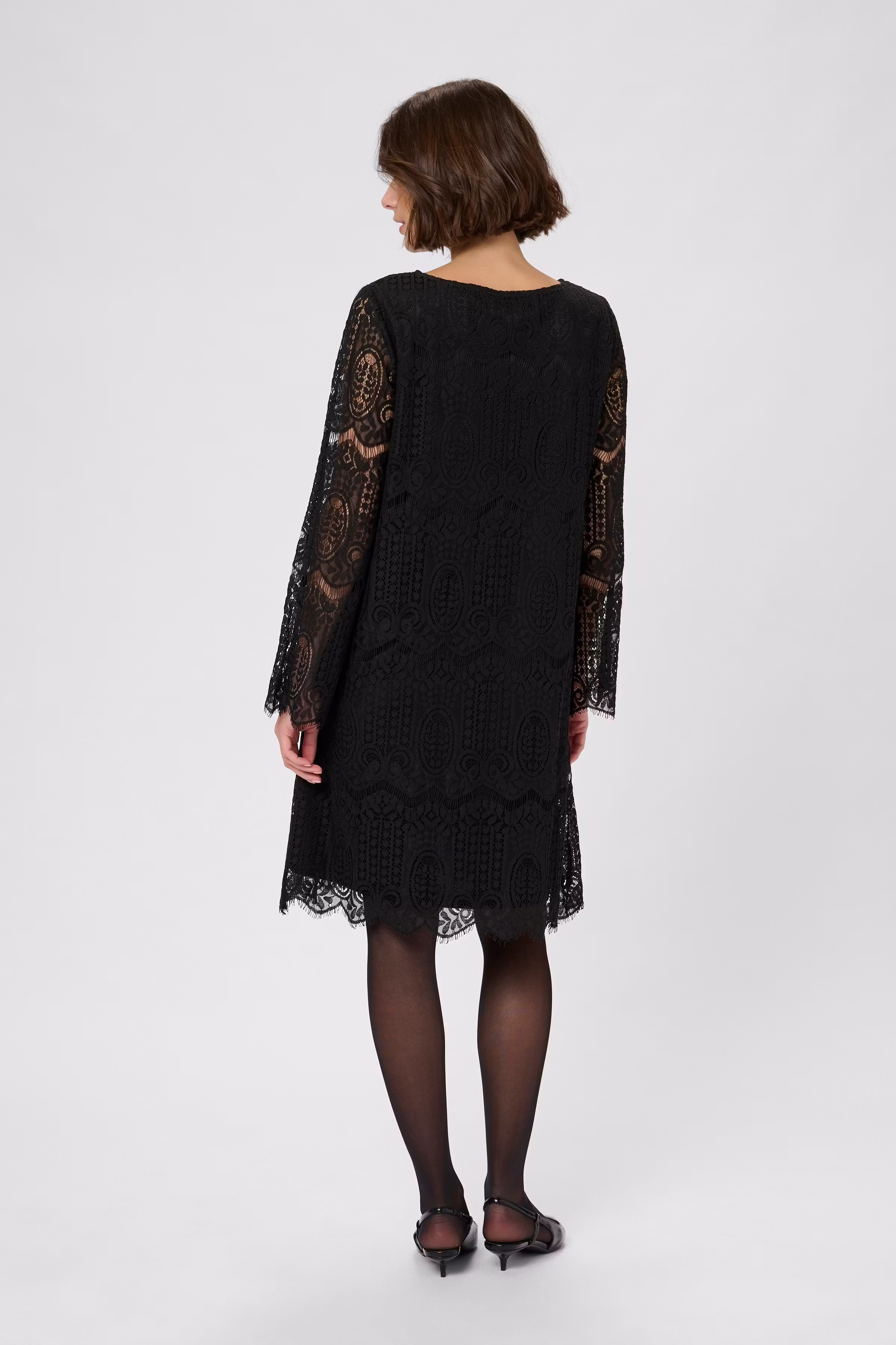 CUcroba Spitzenkleid LOOKBOOK BACK 50112370-500012