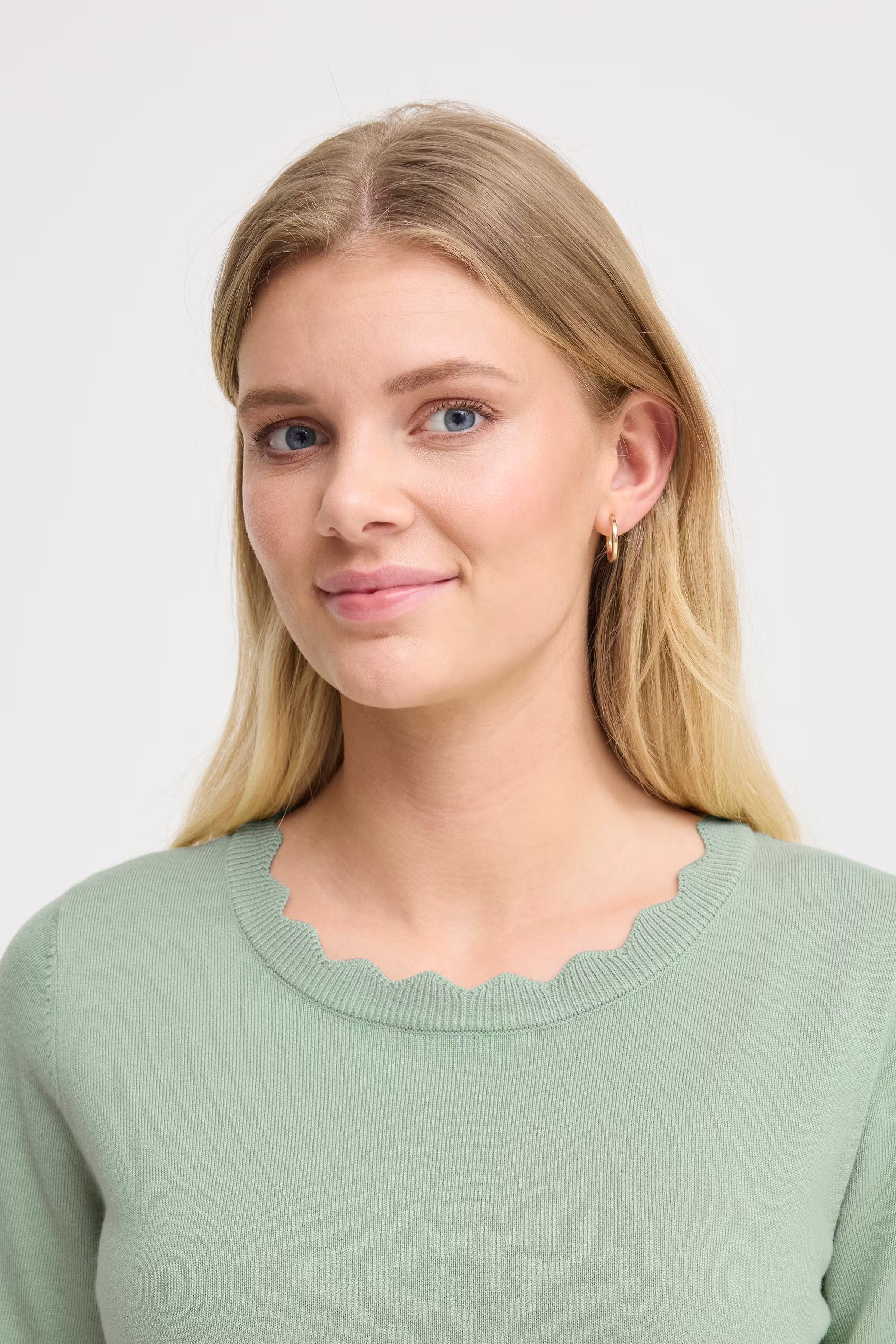 FRCLIA Pullover LOOKBOOK DETAIL 20614081-165808