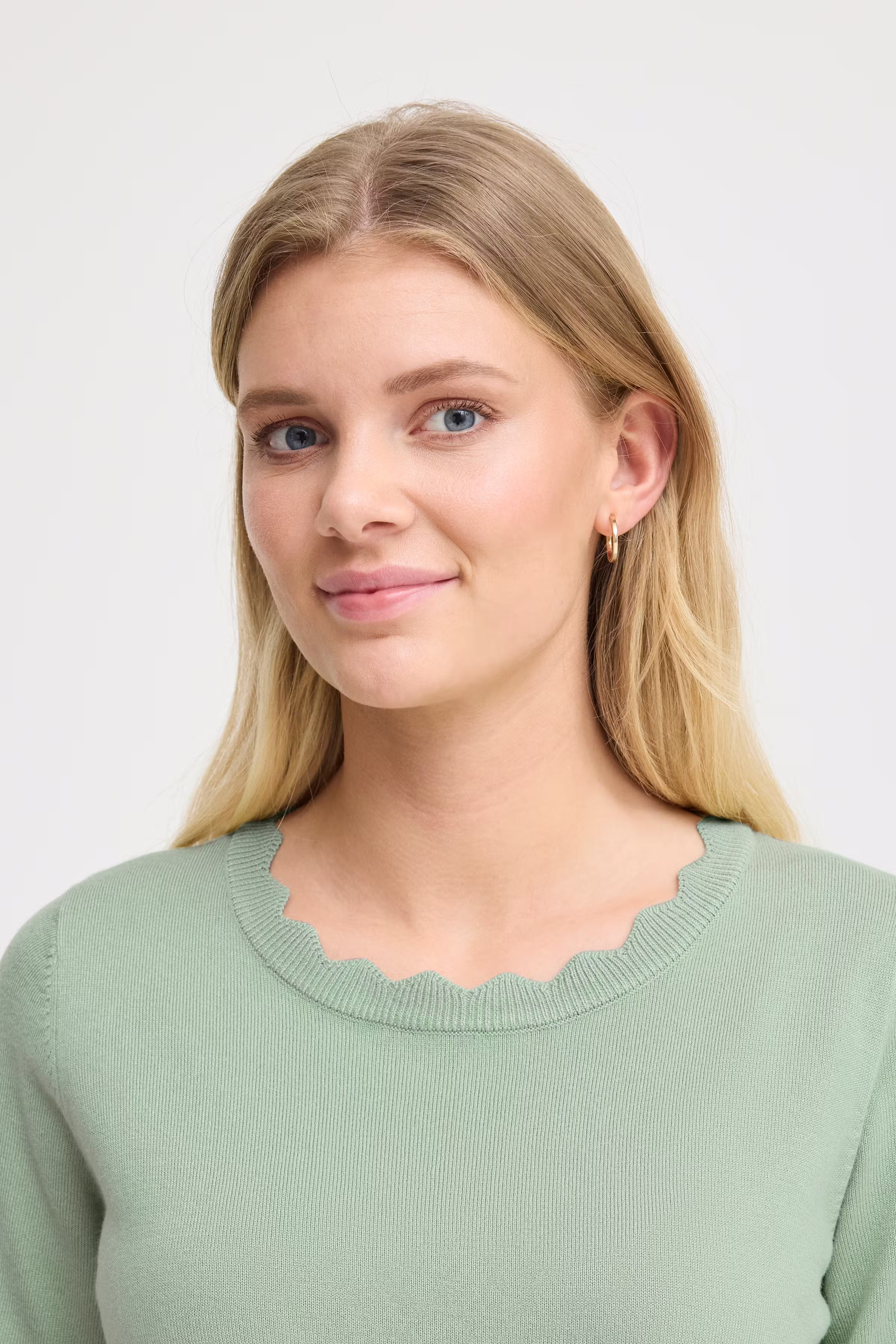 FRCLIA Pullover LOOKBOOK DETAIL 20614081-165808