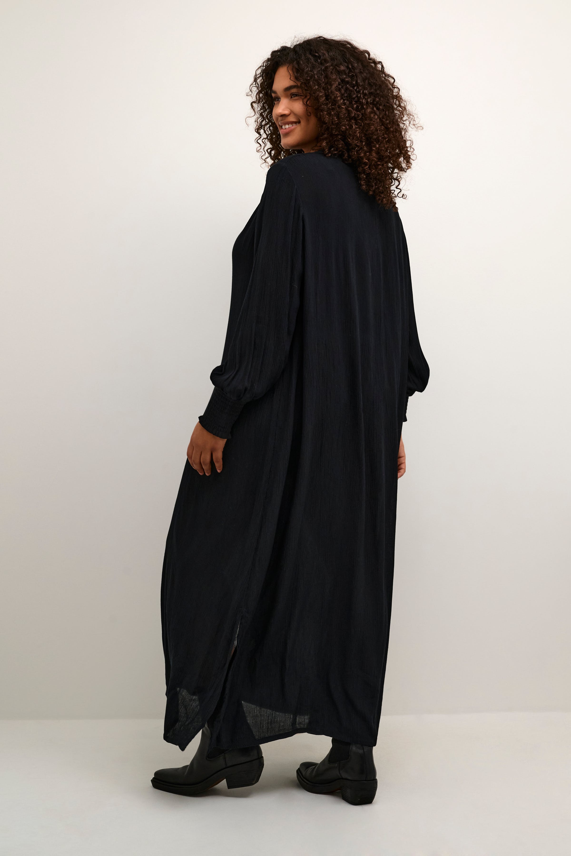 KCmiriam Kjole LOOKBOOK BACK 10581690-100121