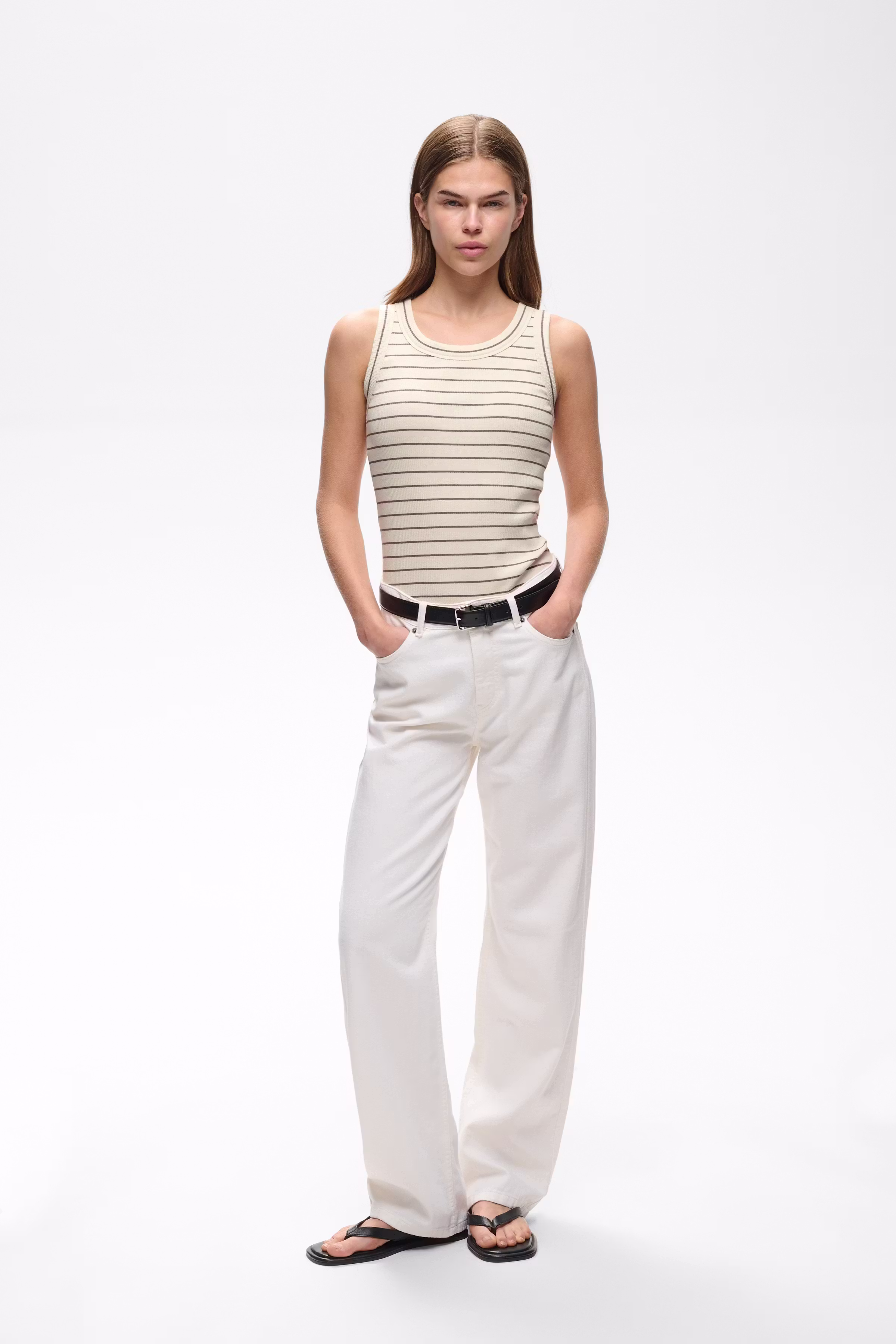 DagnaIW Top LOOKBOOK FRONT 30107268-305171