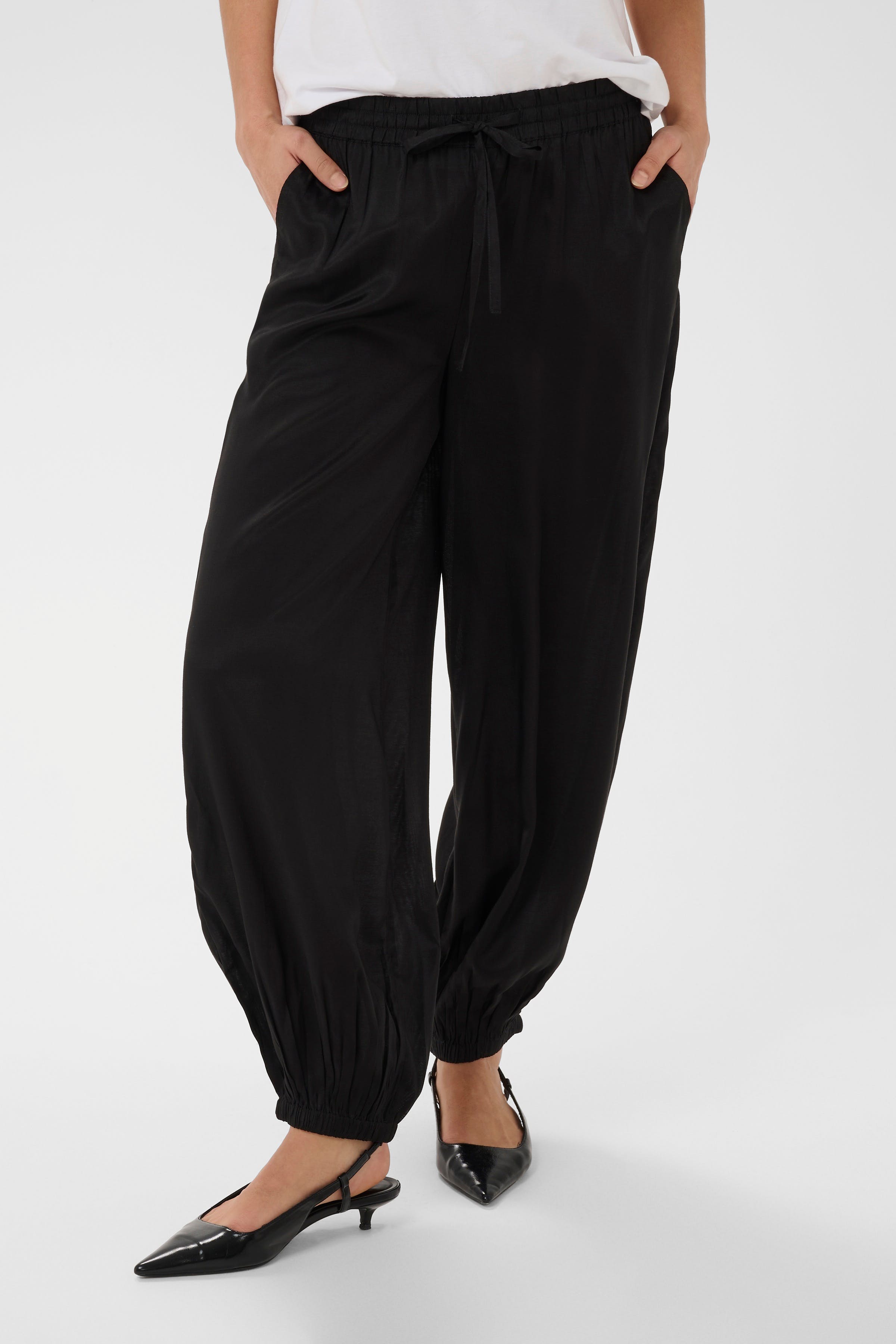 KAbella Bukser LOOKBOOK FRONT 10511523-100121