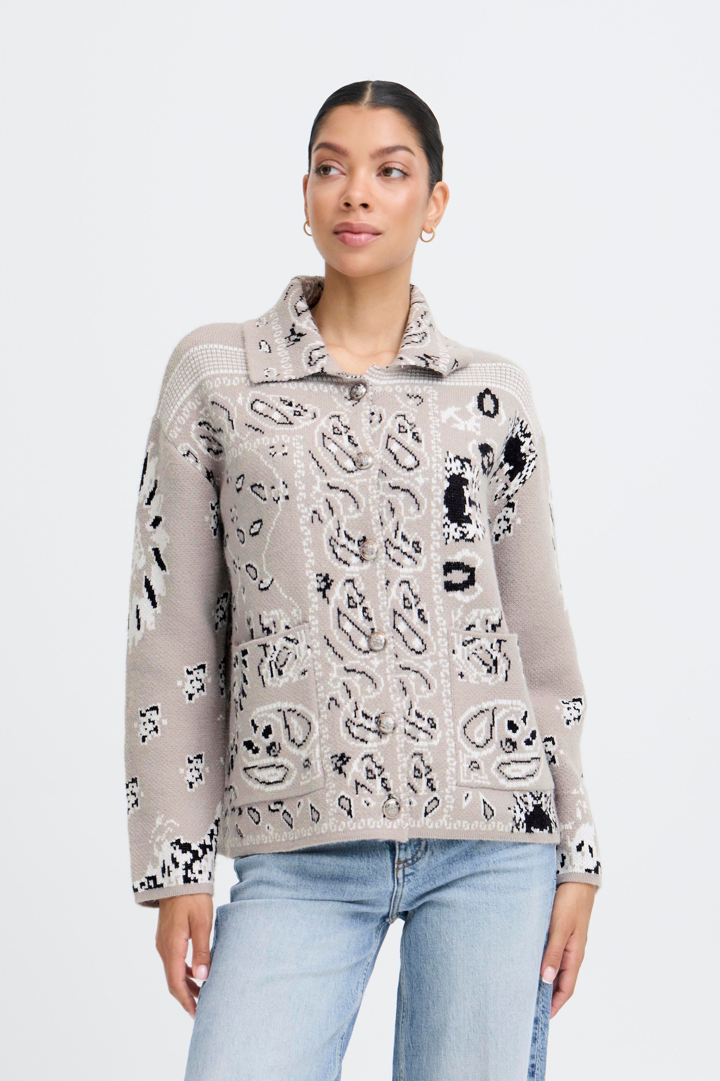 BYXMAYLIS Cardigan LOOKBOOK FRONT 20819047-900008754