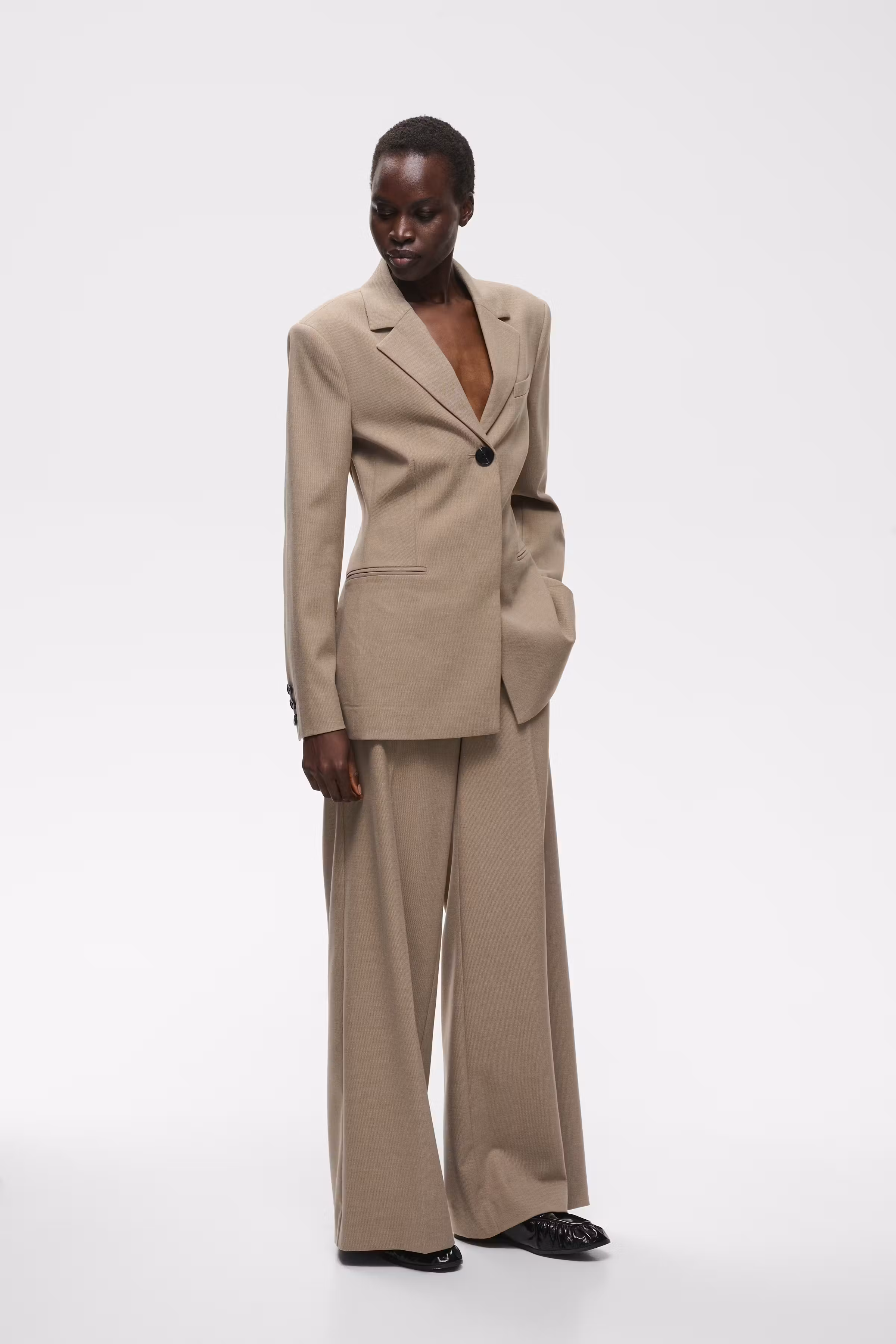 CAPRIEIW Hose LOOKBOOK FRONT 30113091-1715061