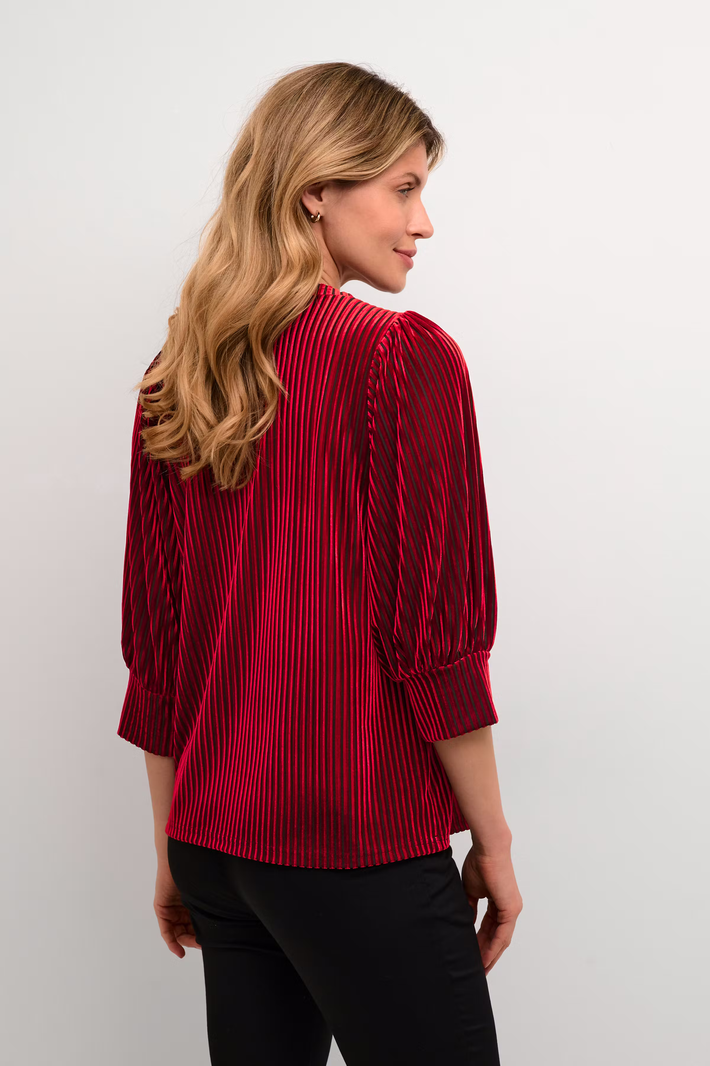 KAcaca Velourbluse LOOKBOOK FRONT 10503887-191758