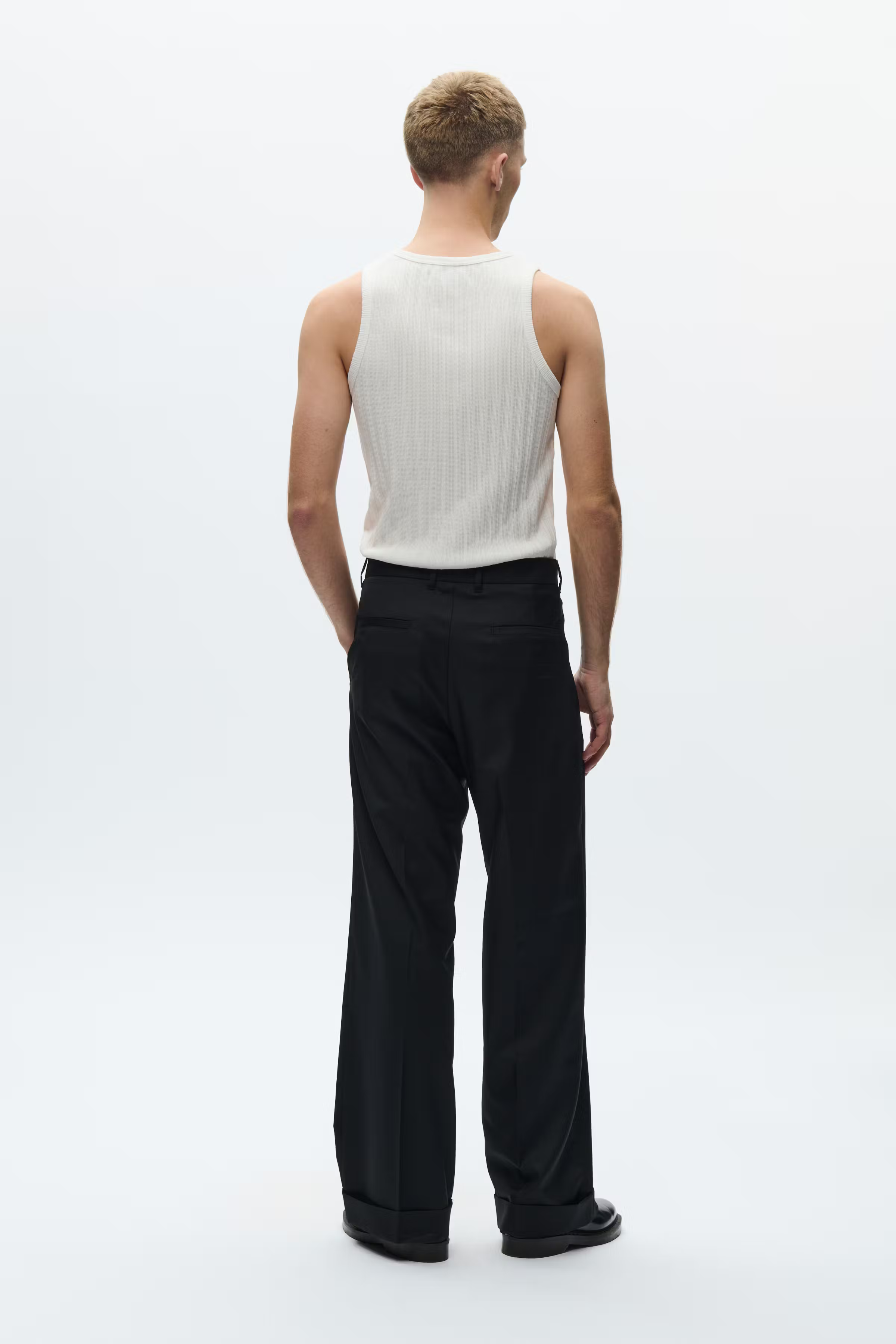 WWLuca Trousers LOOKBOOK BACK 30251950-303700