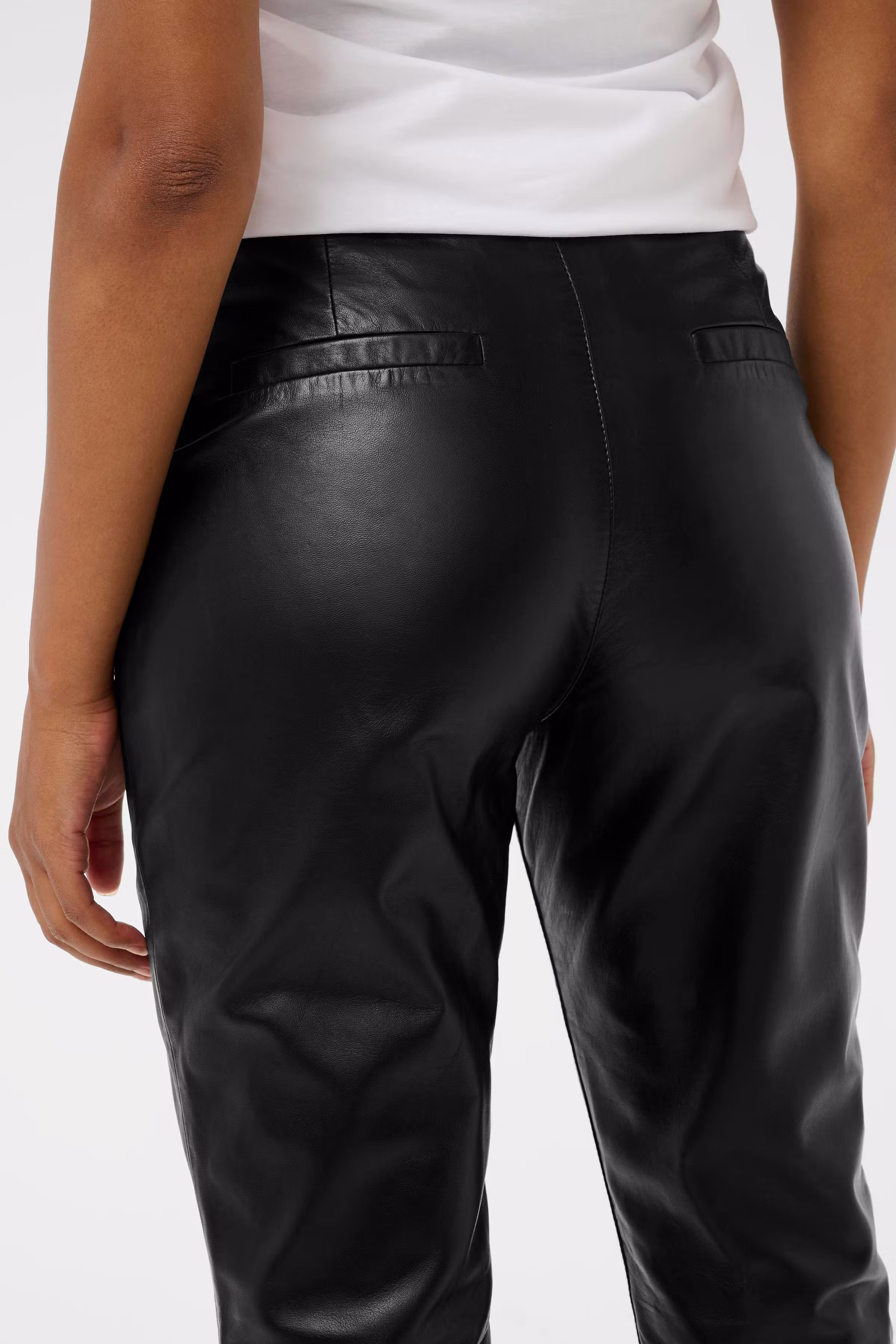 KAcarrie Trousers LOOKBOOK DETAIL 10511136-100121