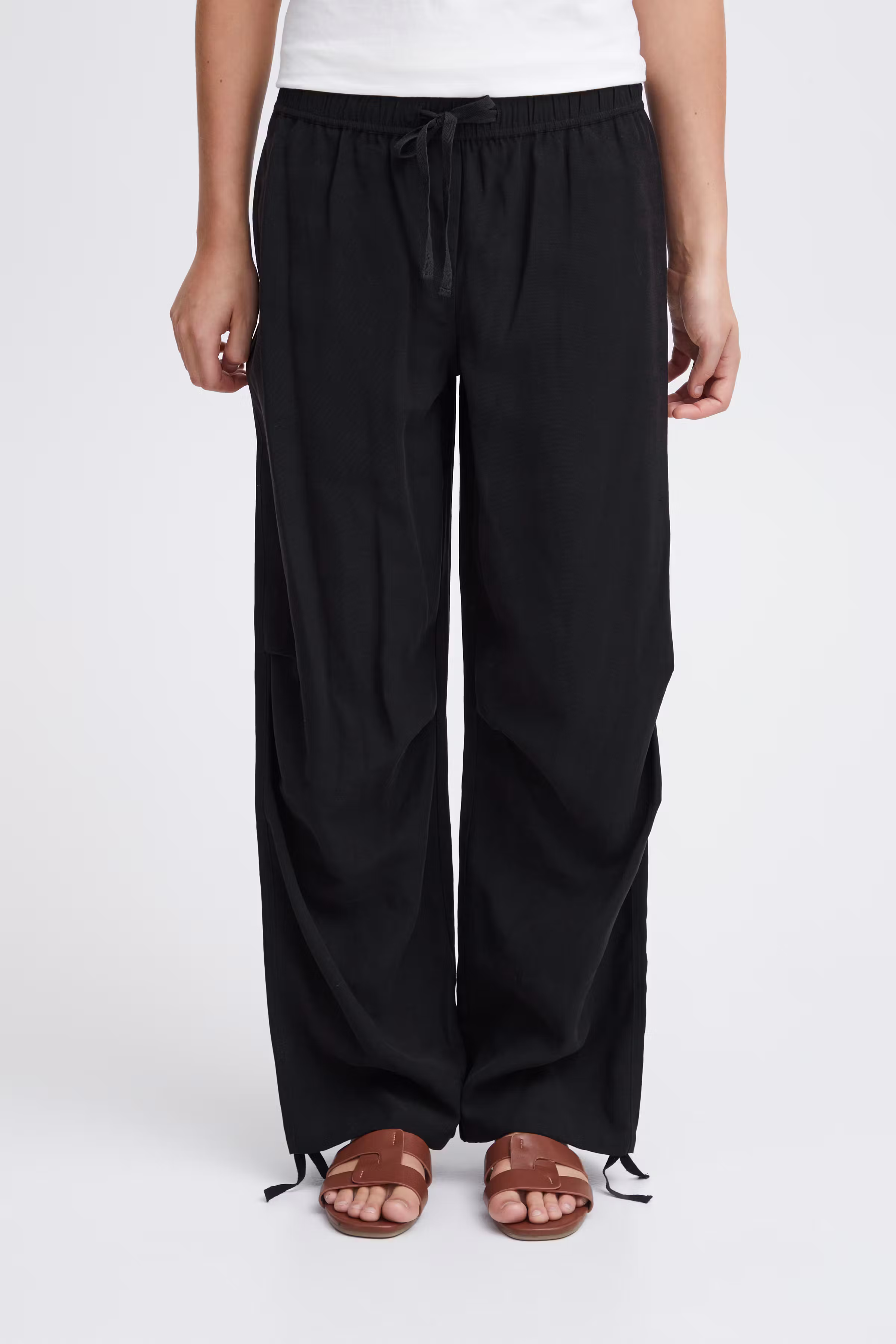 IHHIZTA Broek LOOKBOOK FRONT 20120692-194008