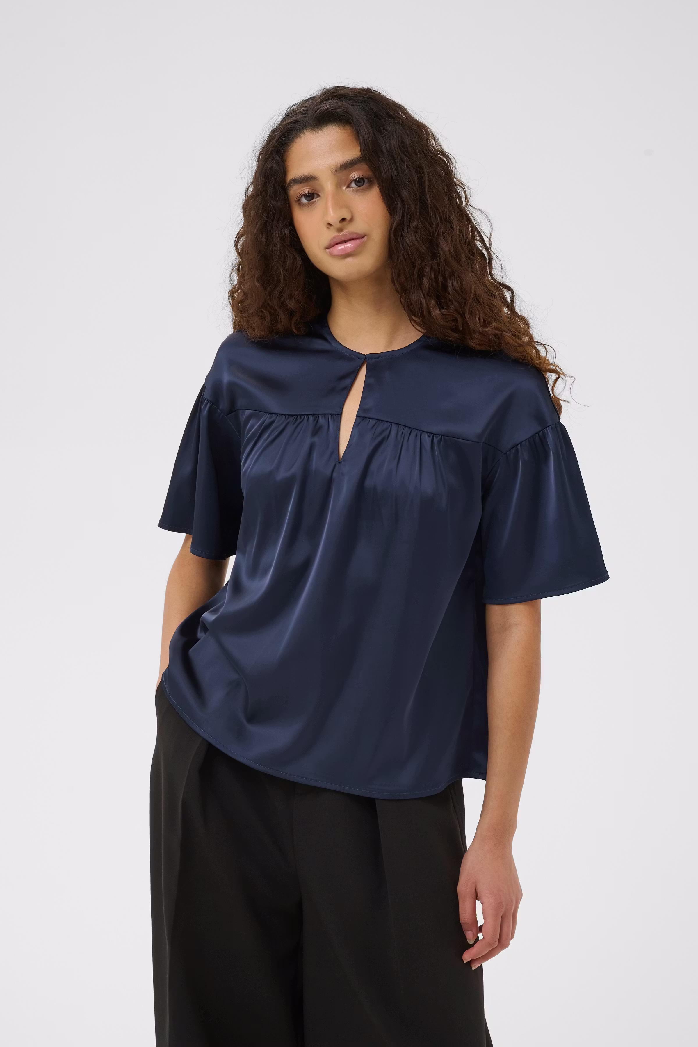 LAKEIW Top LOOKBOOK FRONT 30112366-193831