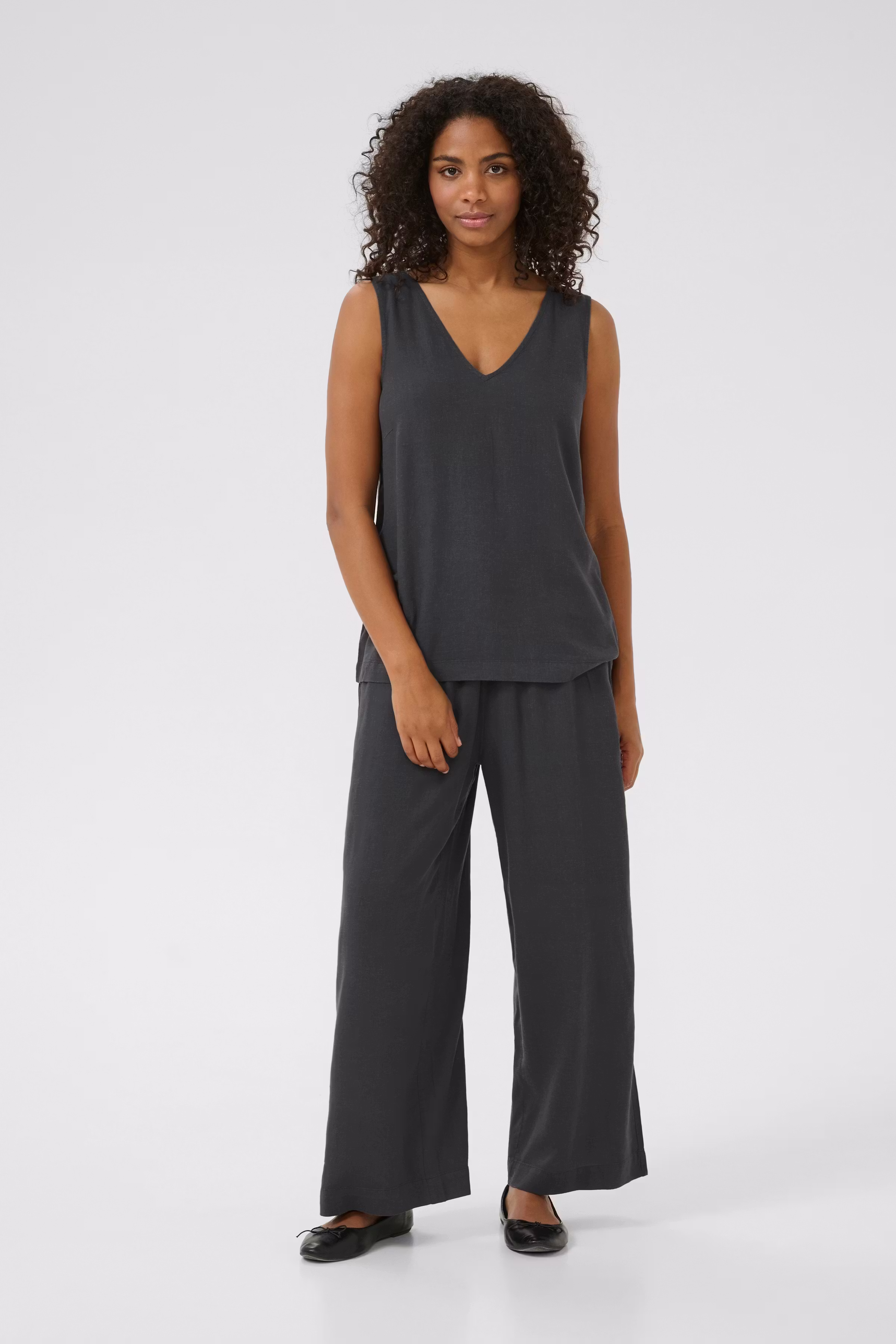 KAmilia Linnen Top LOOKBOOK FRONT 10508426-190205