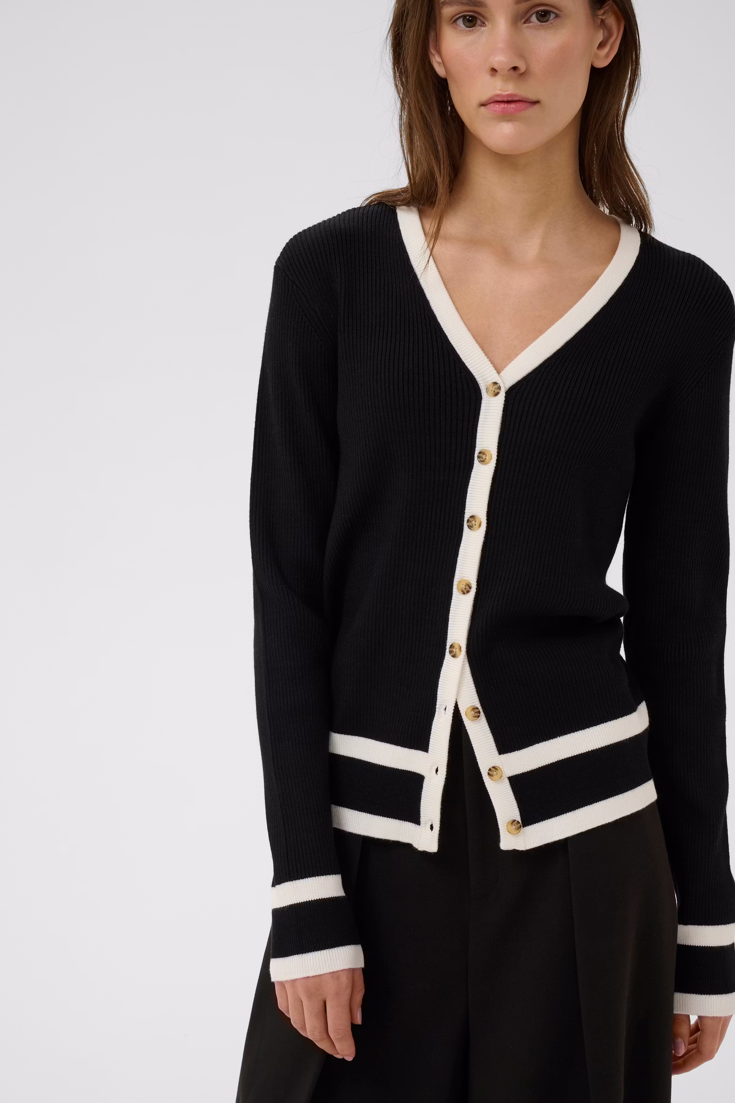 LeenahIW Cardigan LOOKBOOK DETAIL 30110673-303487