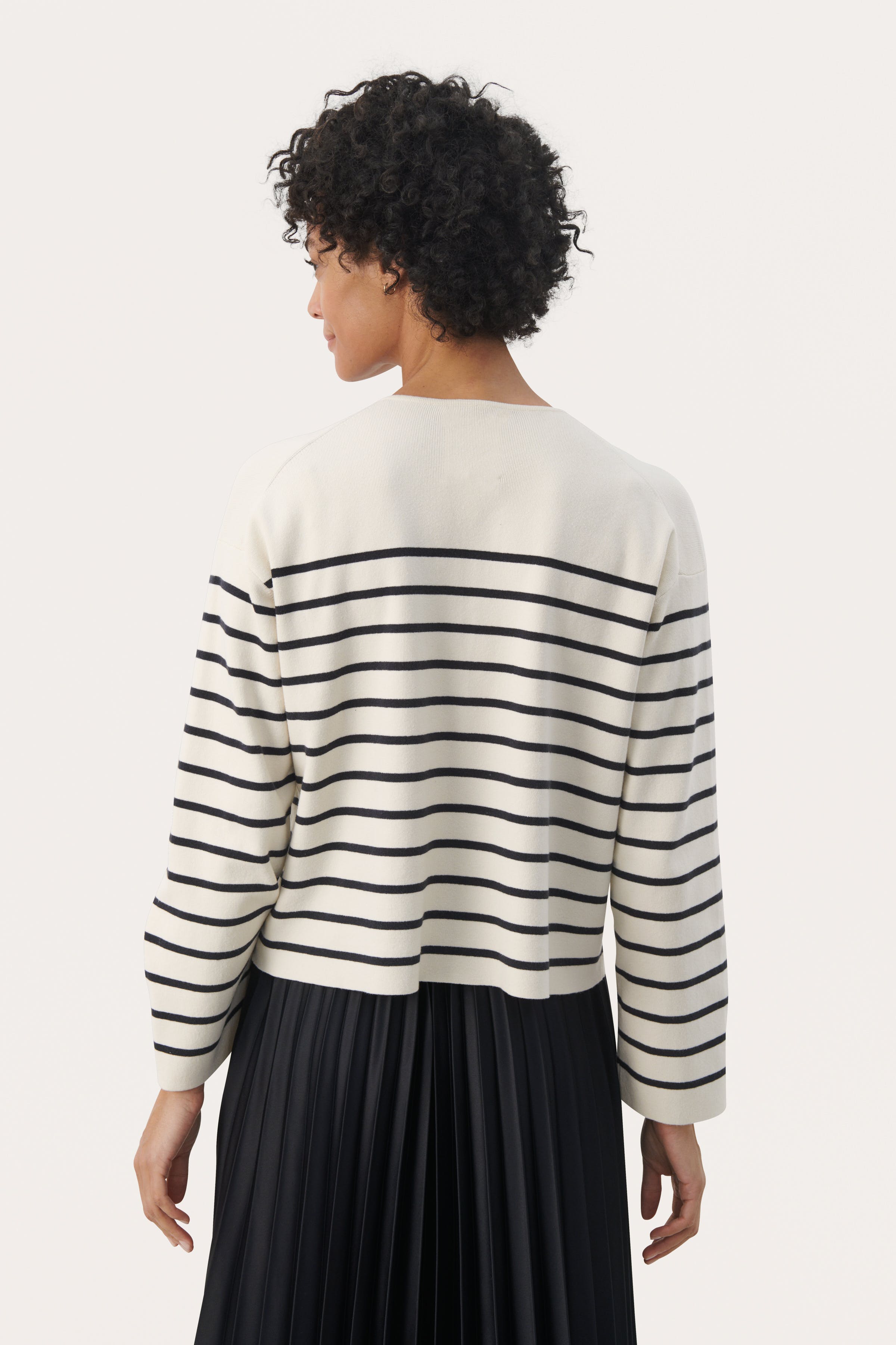 ElodiePW Cardigan LOOKBOOK BACK 30309036-303269