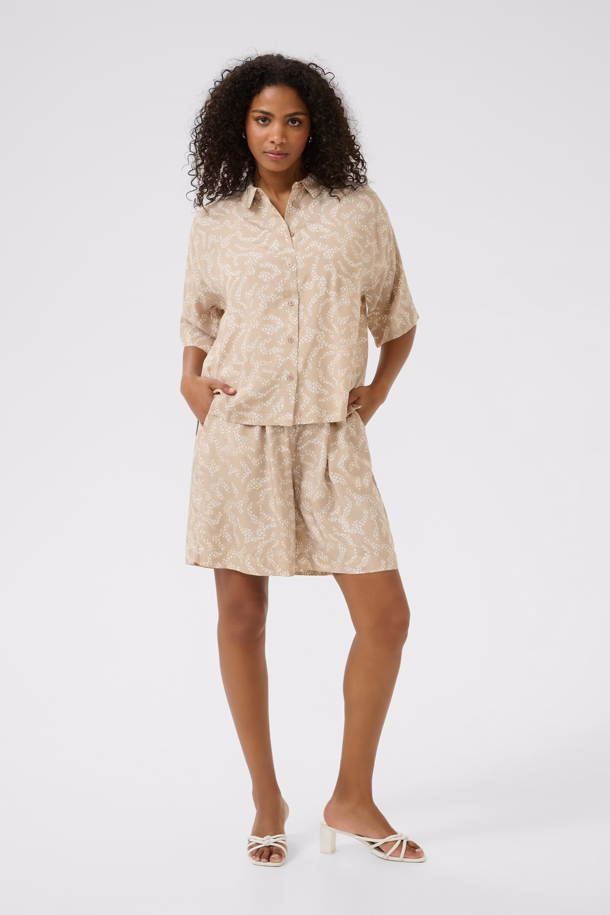 KAbarton Skjorte LOOKBOOK FRONT 10509914-108281