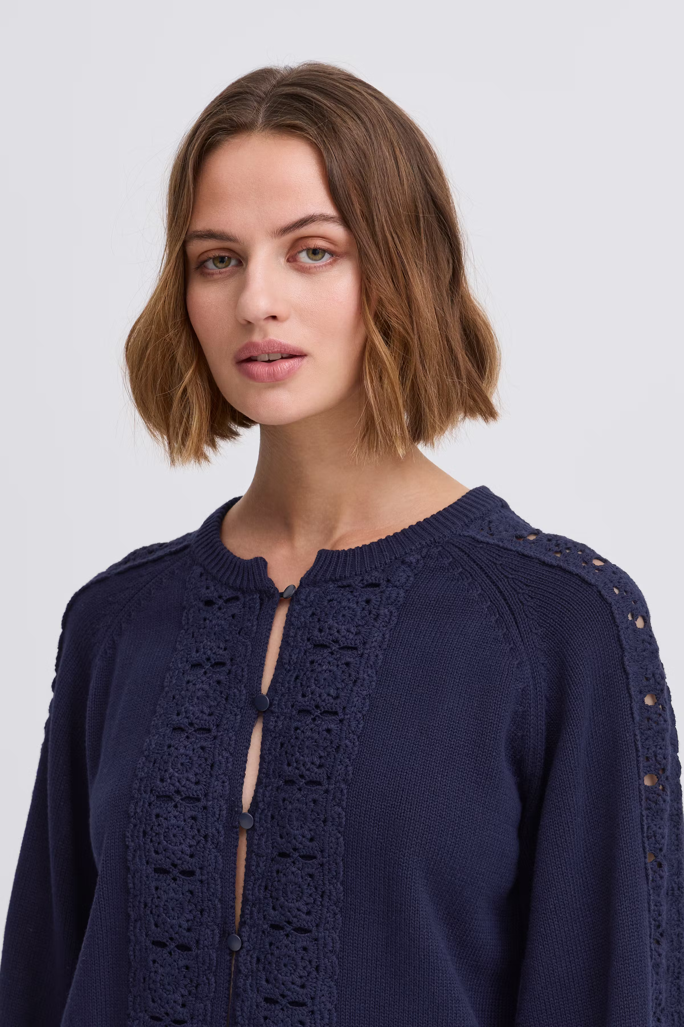 IRANNIE Strikcardigan LOOKBOOK DETAIL 20121968-193831