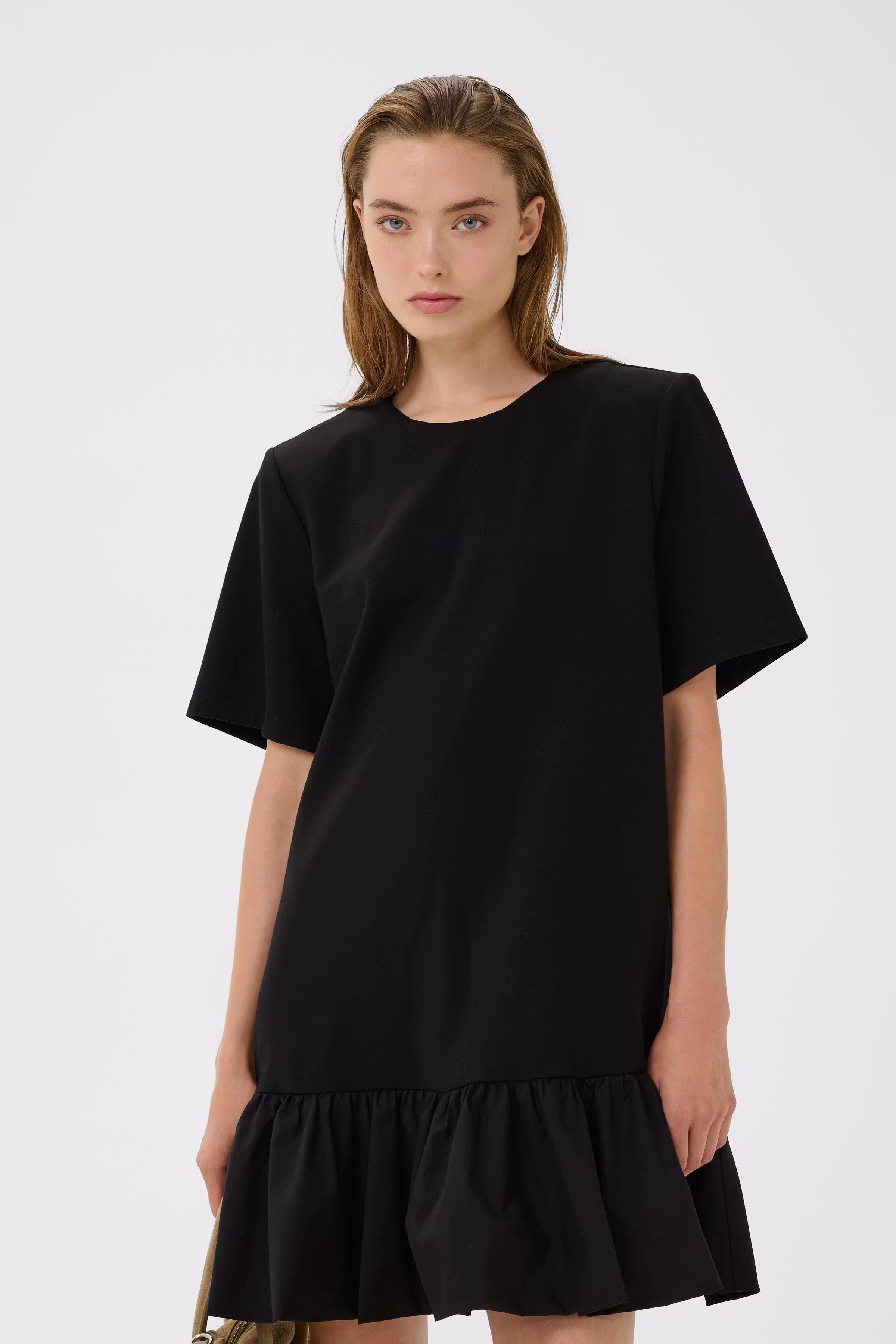 GZerin Dress LOOKBOOK FRONT 10911181-100017
