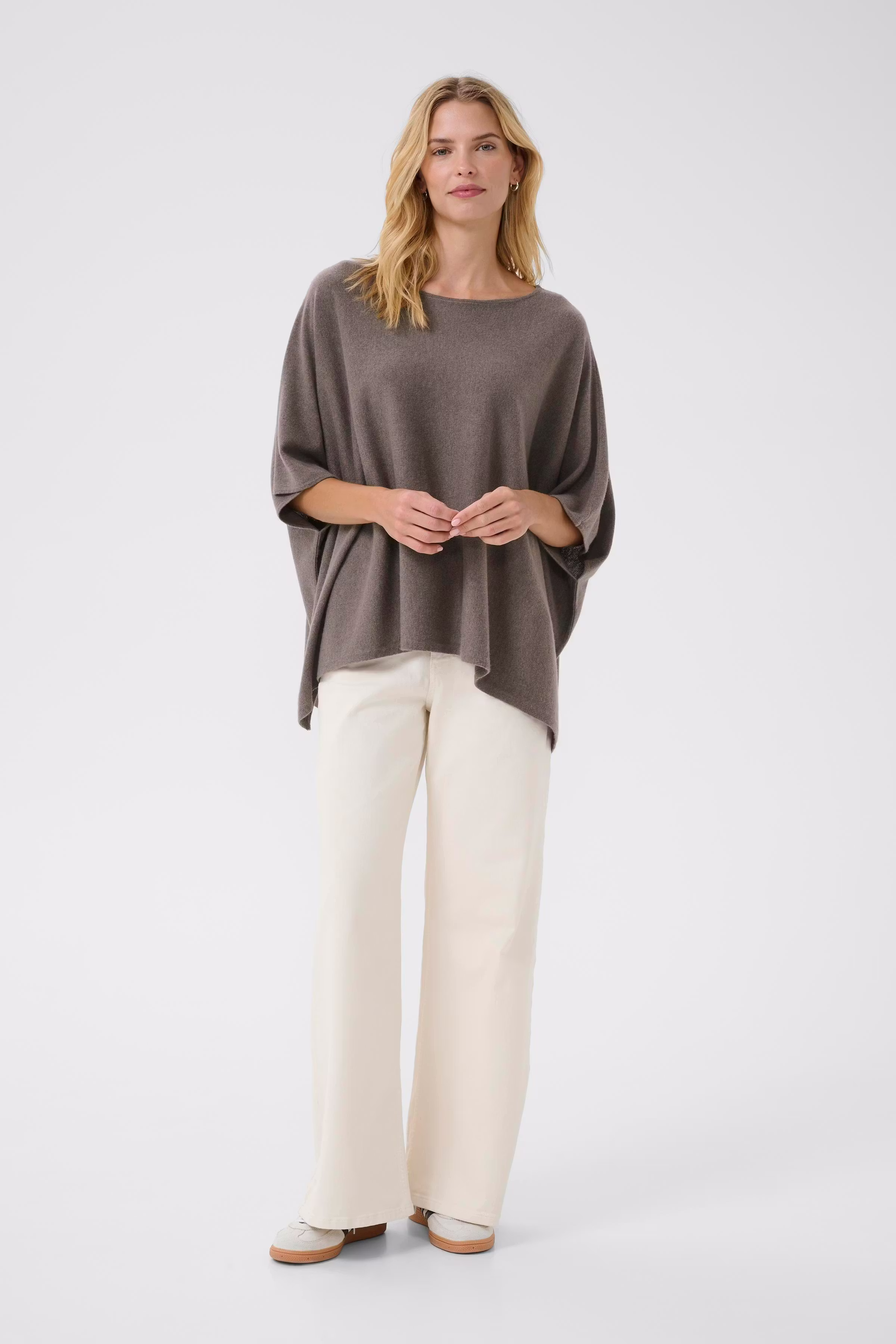 TilannaPW Poncho LOOKBOOK FRONT 30310078-1813041