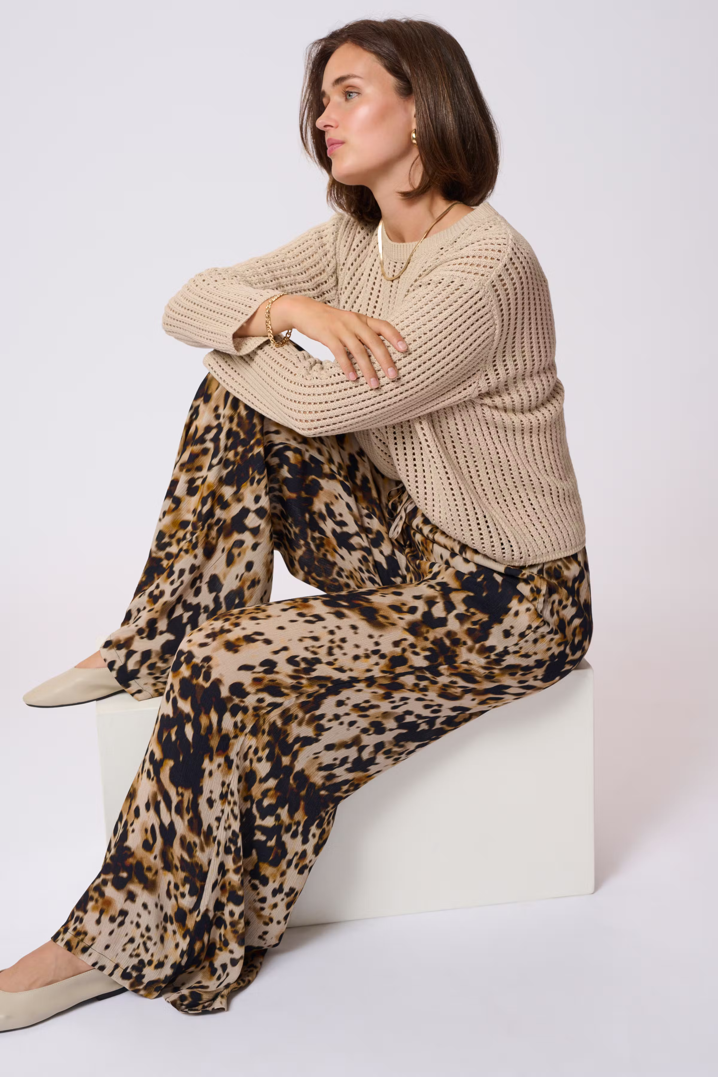 KAthora Hose LOOKBOOK DETAIL 10510037-107550