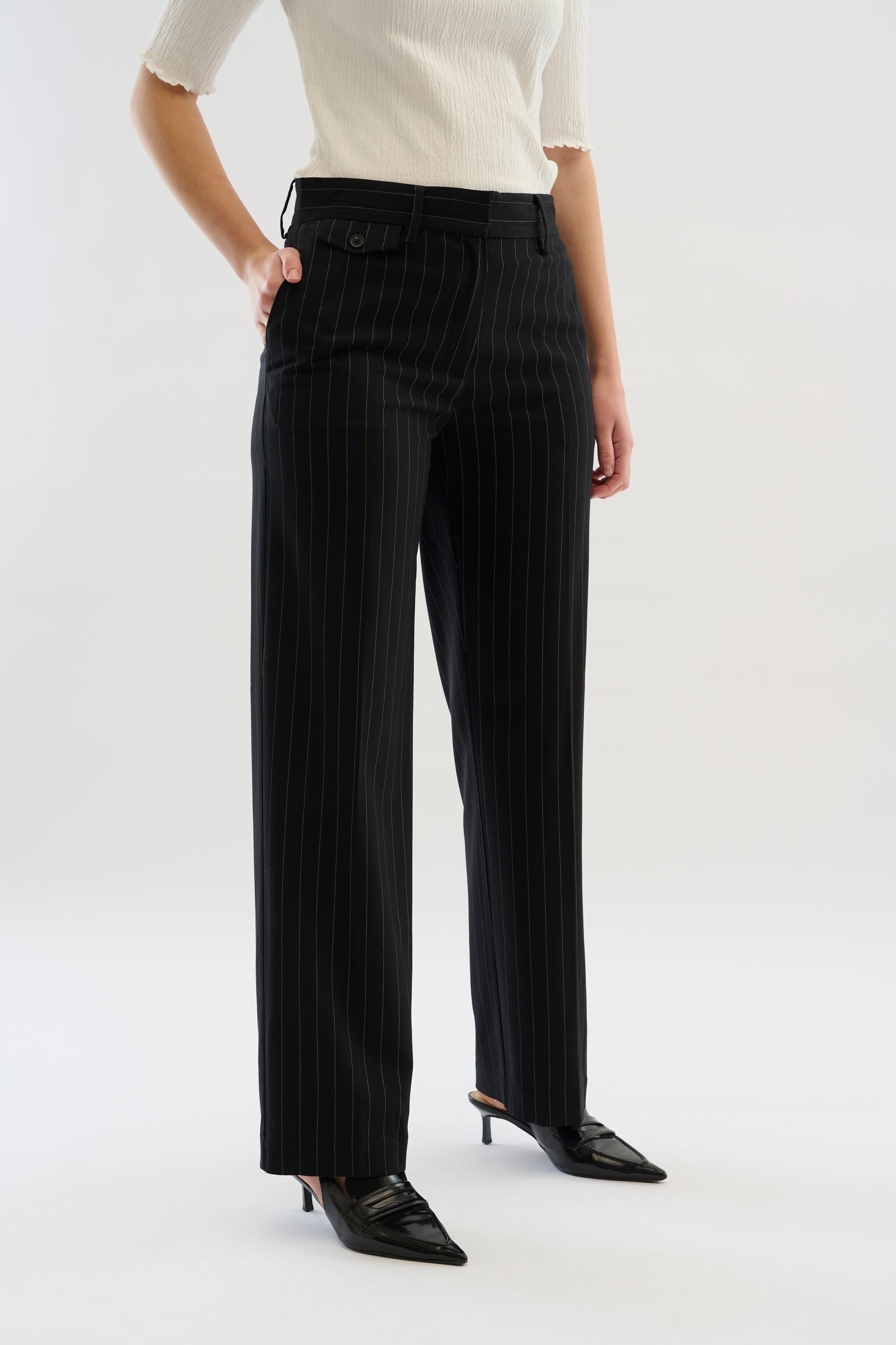 KBMilano Hose LOOKBOOK FRONT 10104990-194008