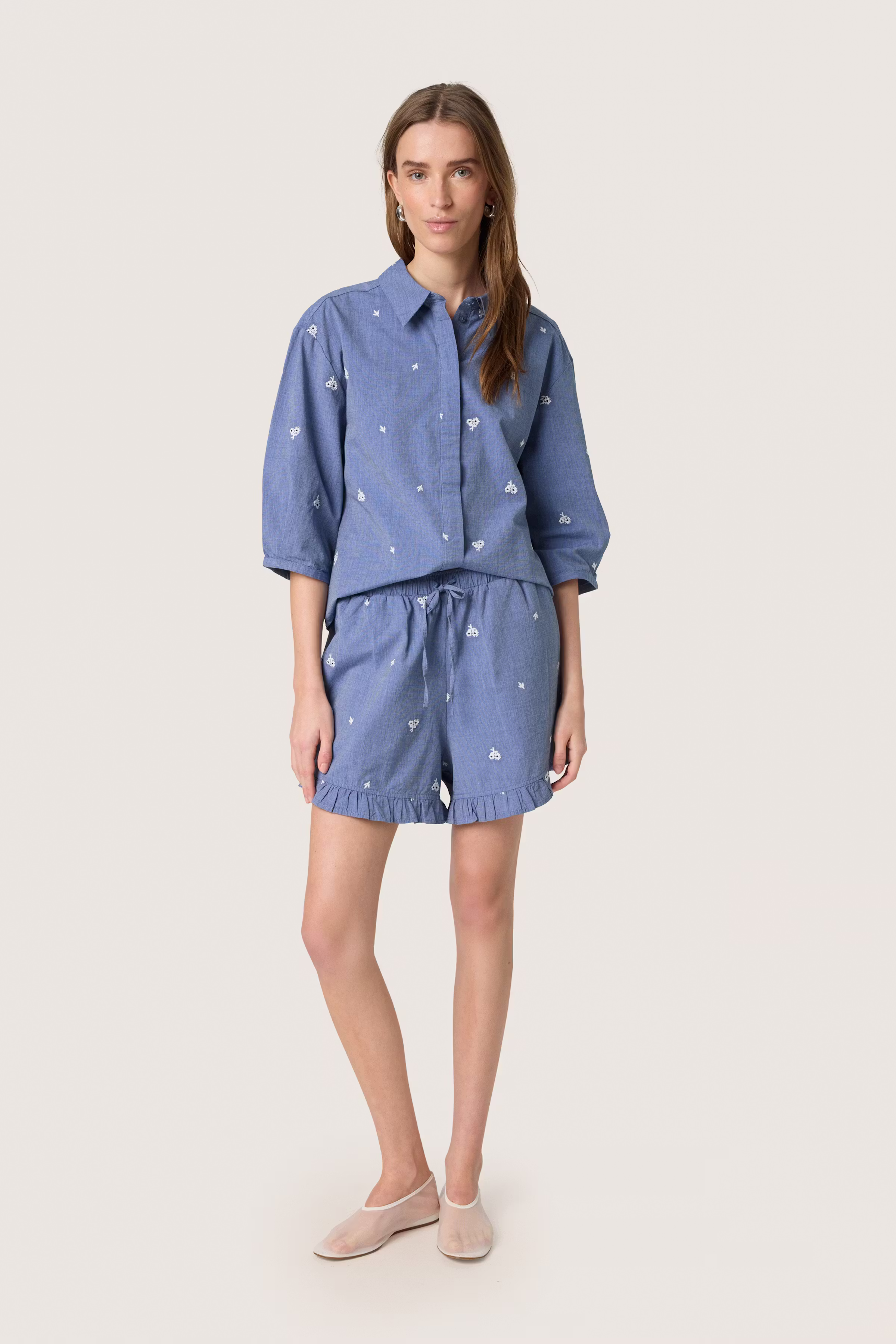 SLElly Shorts LOOKBOOK FRONT 30408272-301130