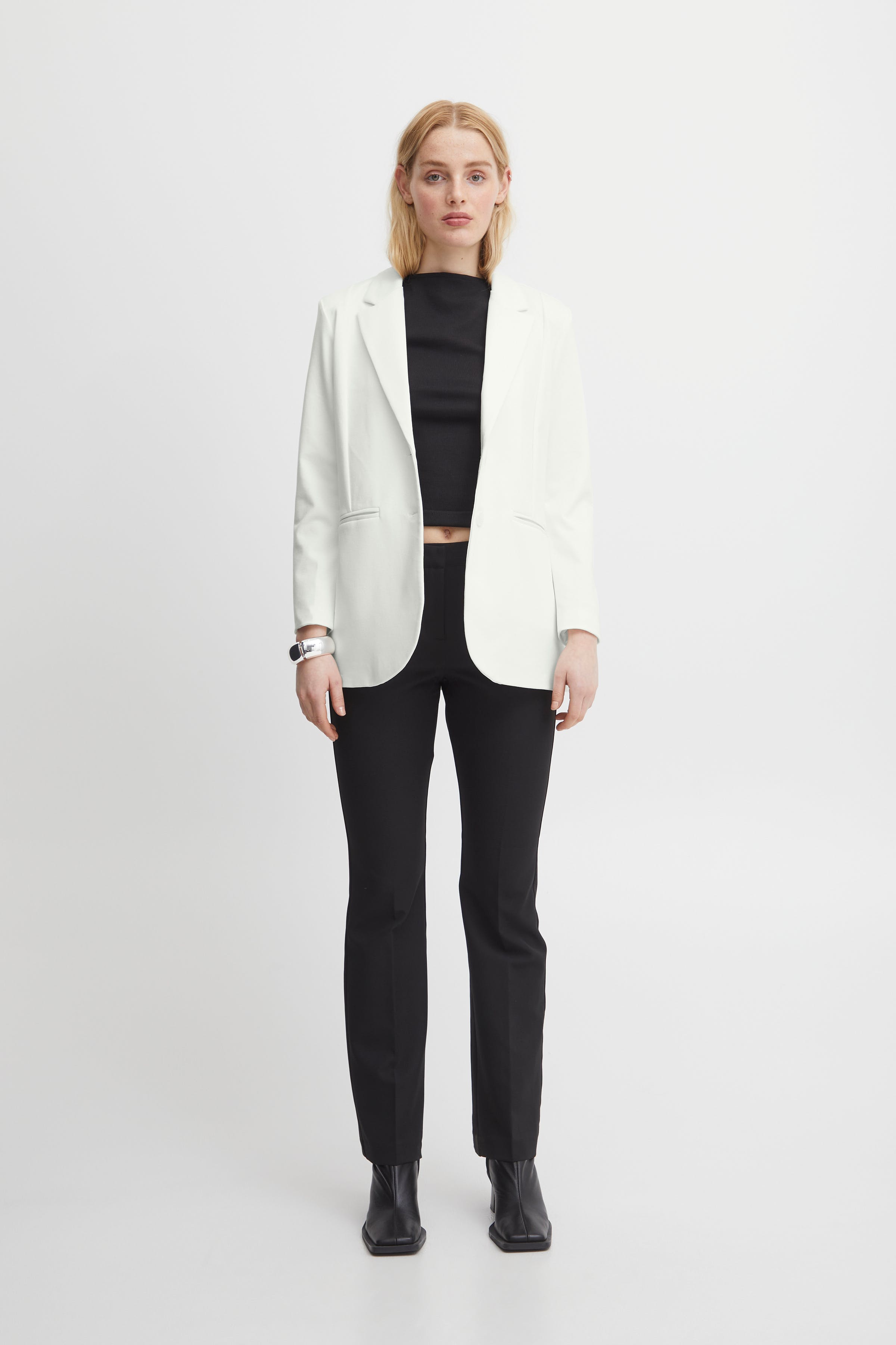 IHKATE OVERSIZE Blazer LOOKBOOK FRONT 20118123-114201