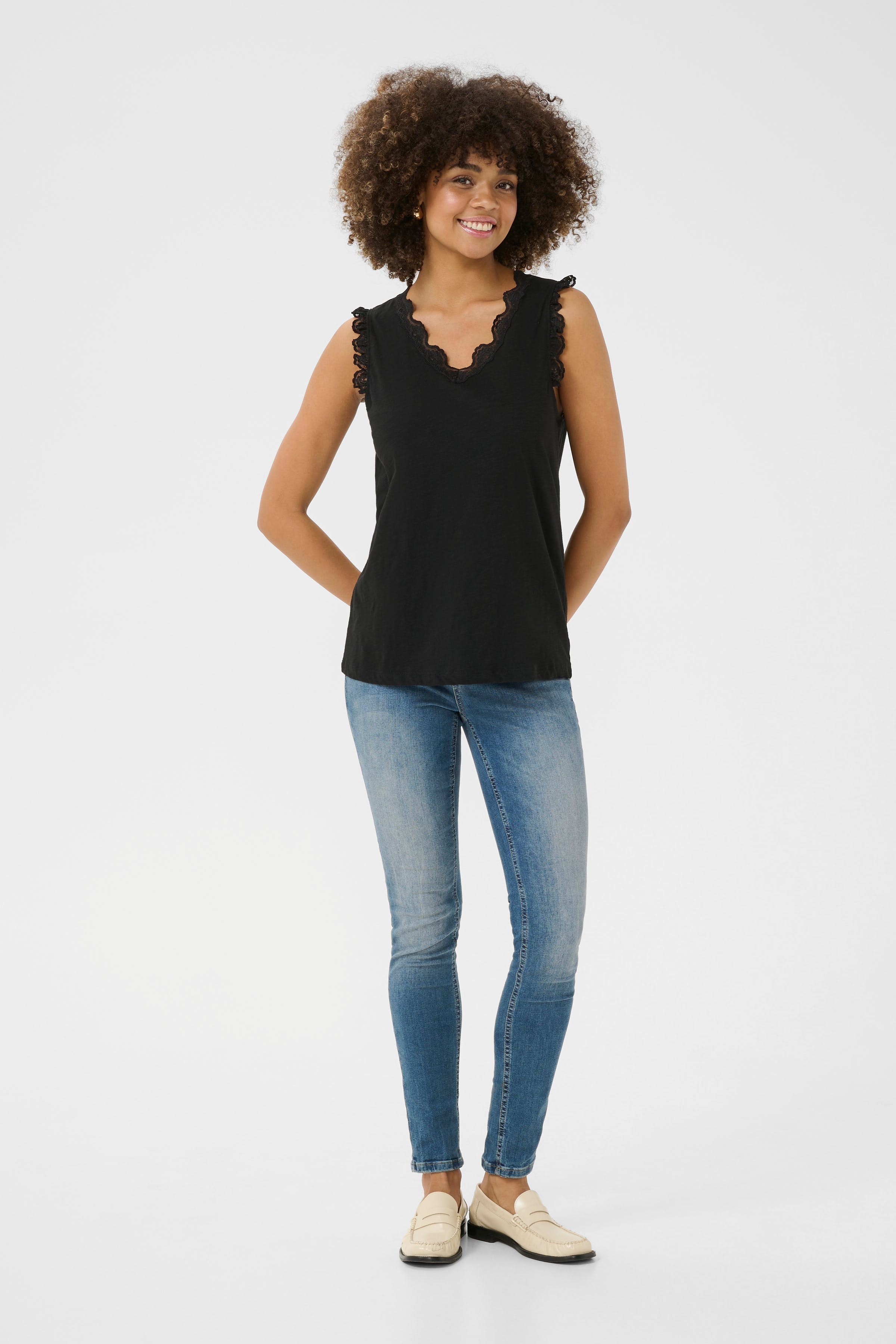 CUlia Top LOOKBOOK FRONT 50112063-500012