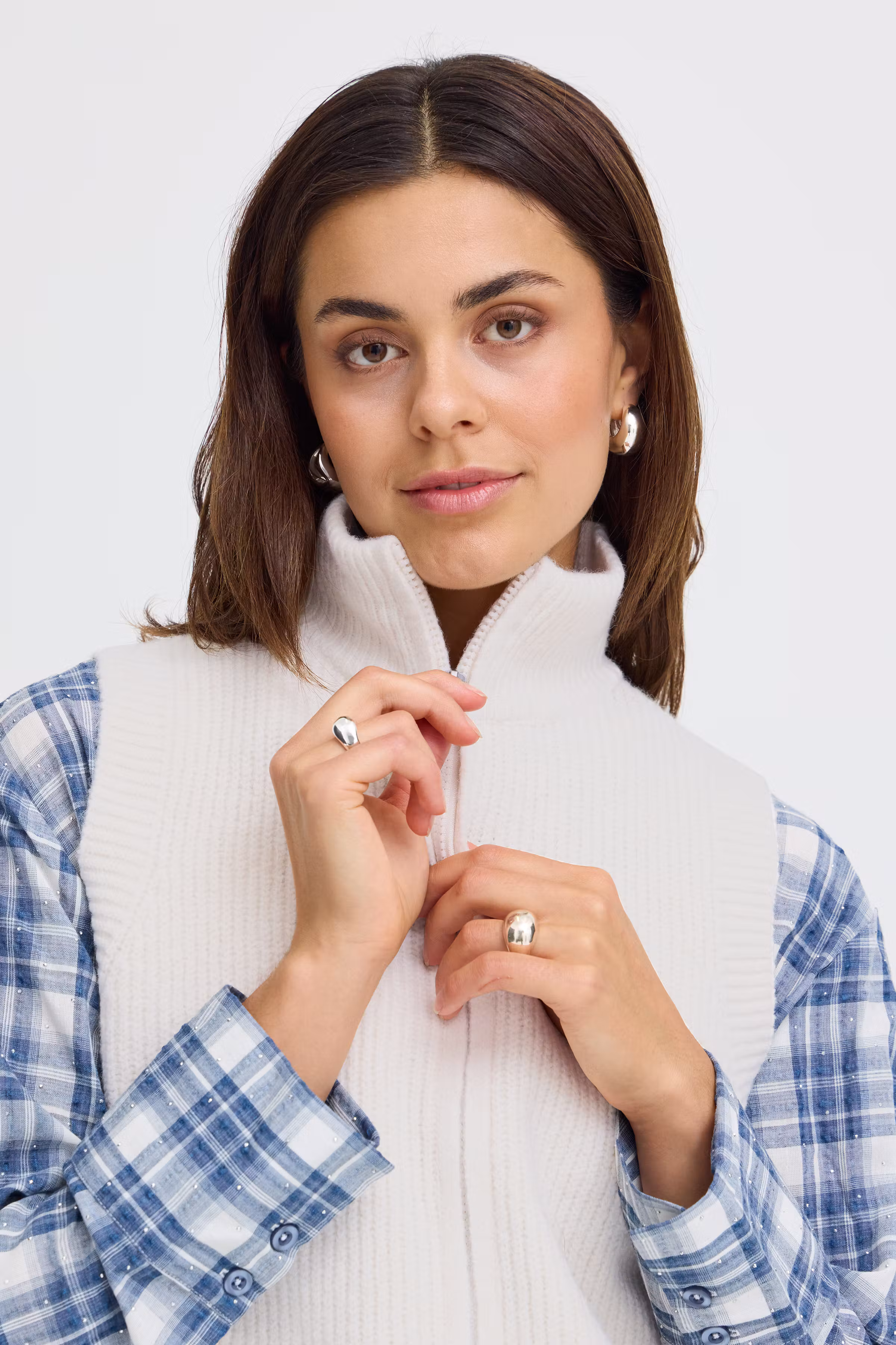 FRVINEA Vest LOOKBOOK DETAIL 20618426-110701