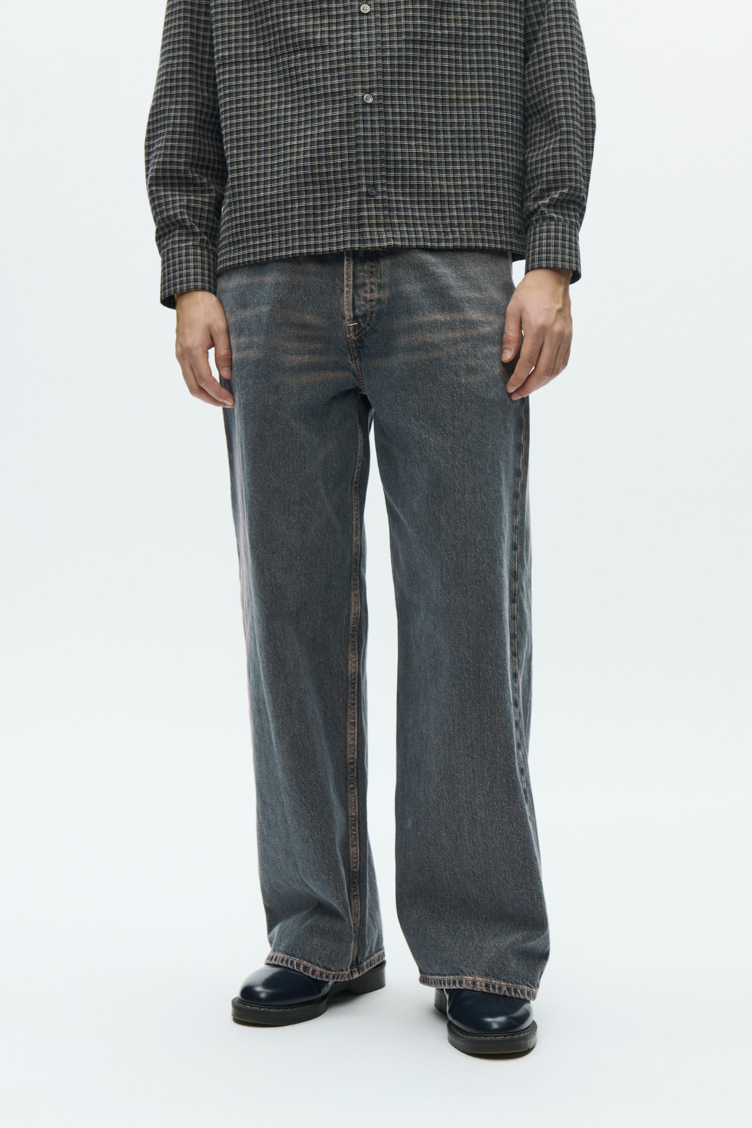 WWType 3 jeans LOOKBOOK FRONT 30251972-304675