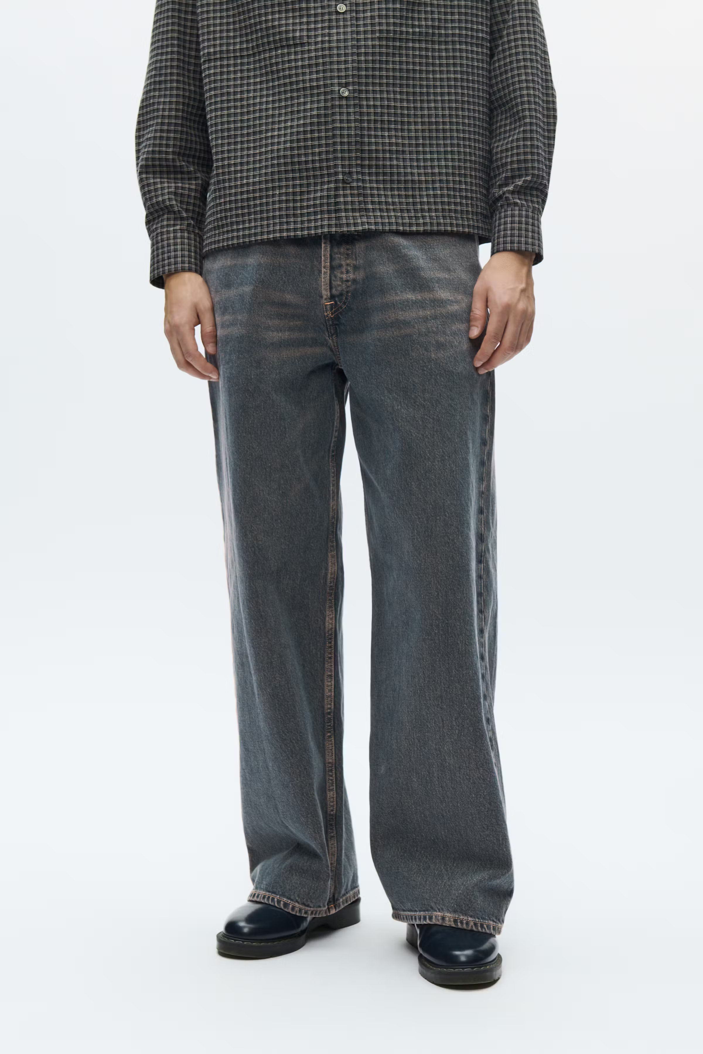 WWType 3 jeans LOOKBOOK FRONT 30251972-304675