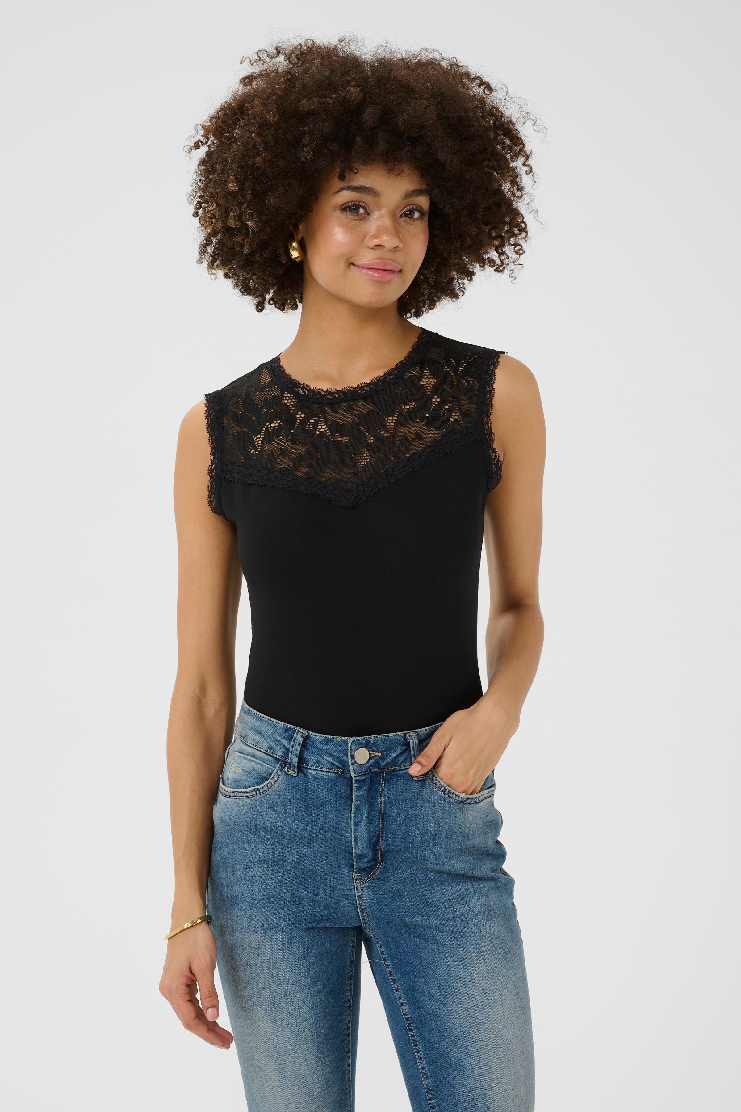 CUpiana Top LOOKBOOK FRONT 50112237-500012