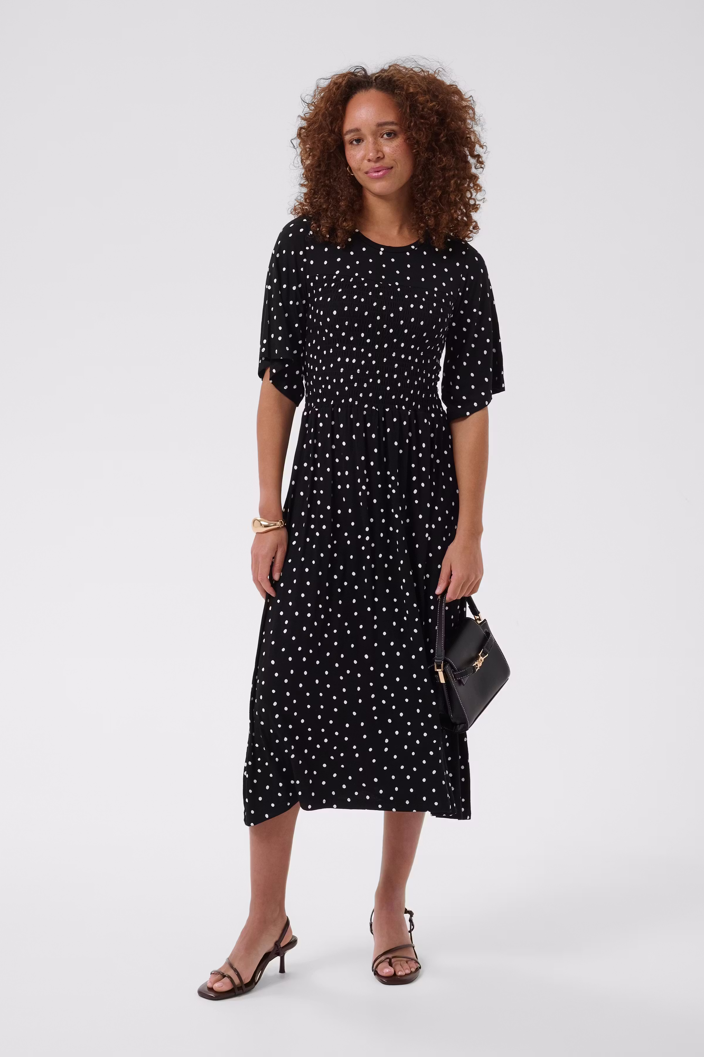KAbella Kleid LOOKBOOK FRONT 10511959-109672